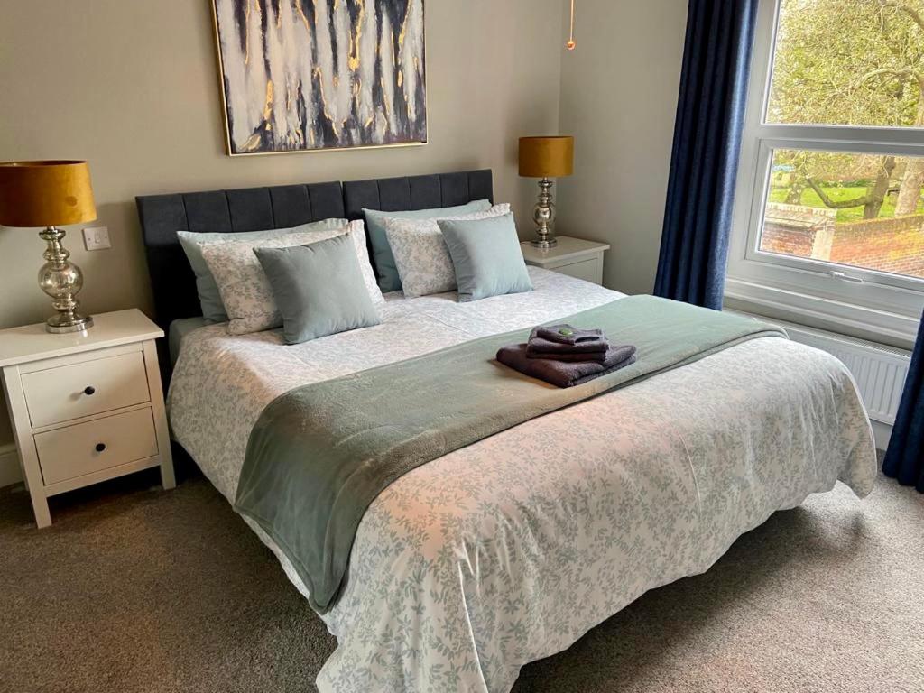 Cathedral Quarter House with free Secure Driveway Parking for 2 Cars, photo 44