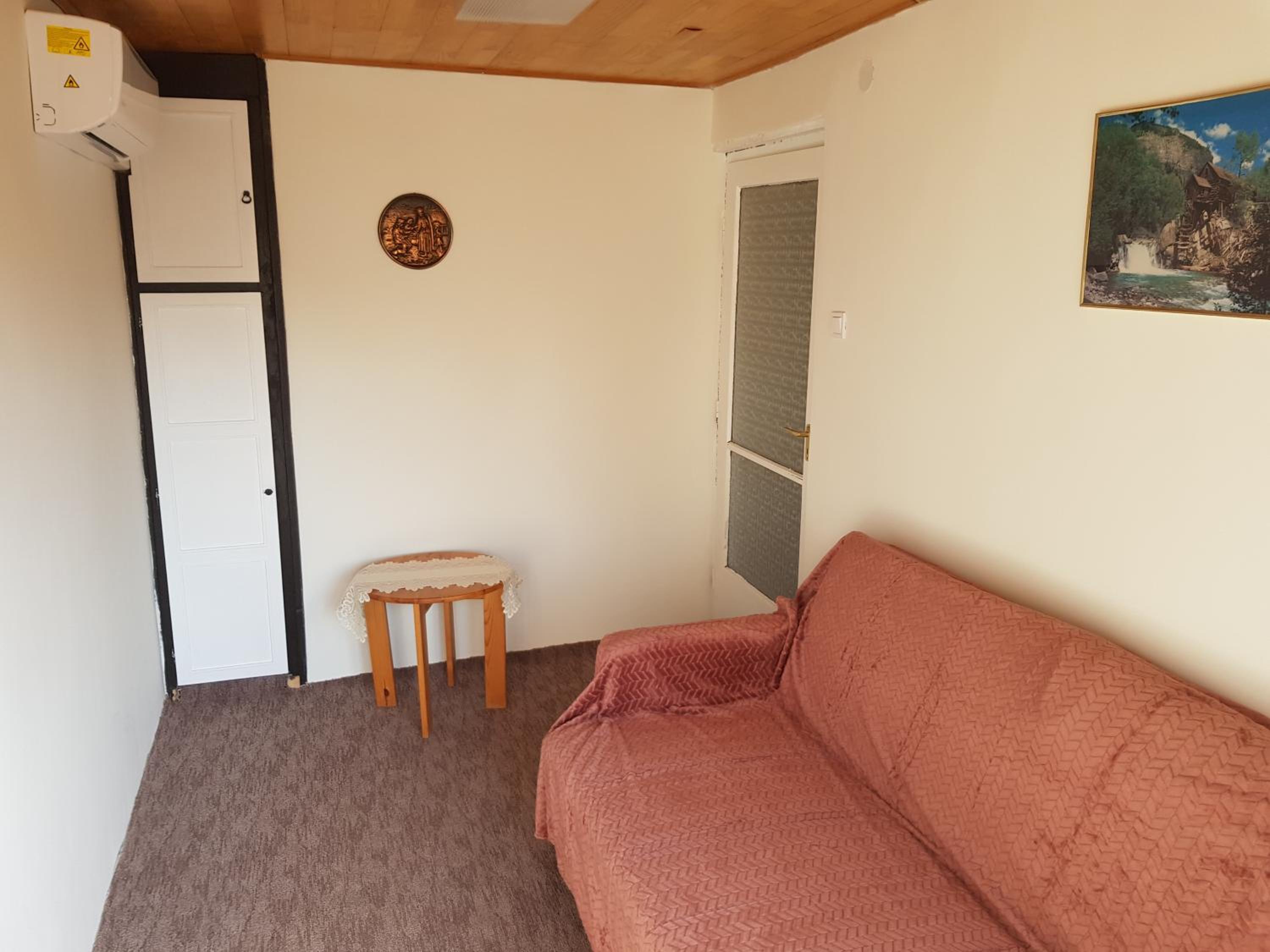 Tavasz apartman view 5
