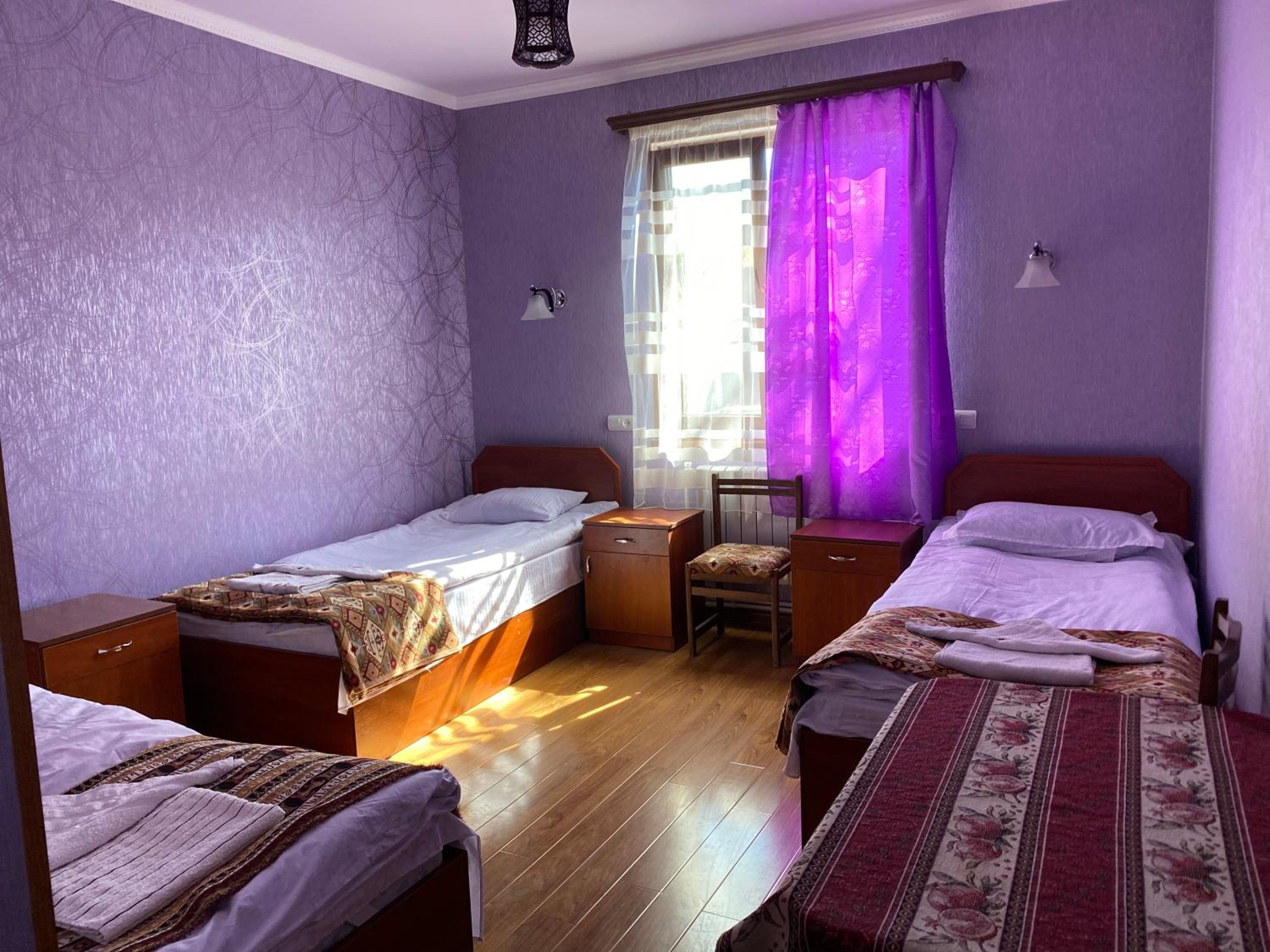 Aghasu Tun B&B