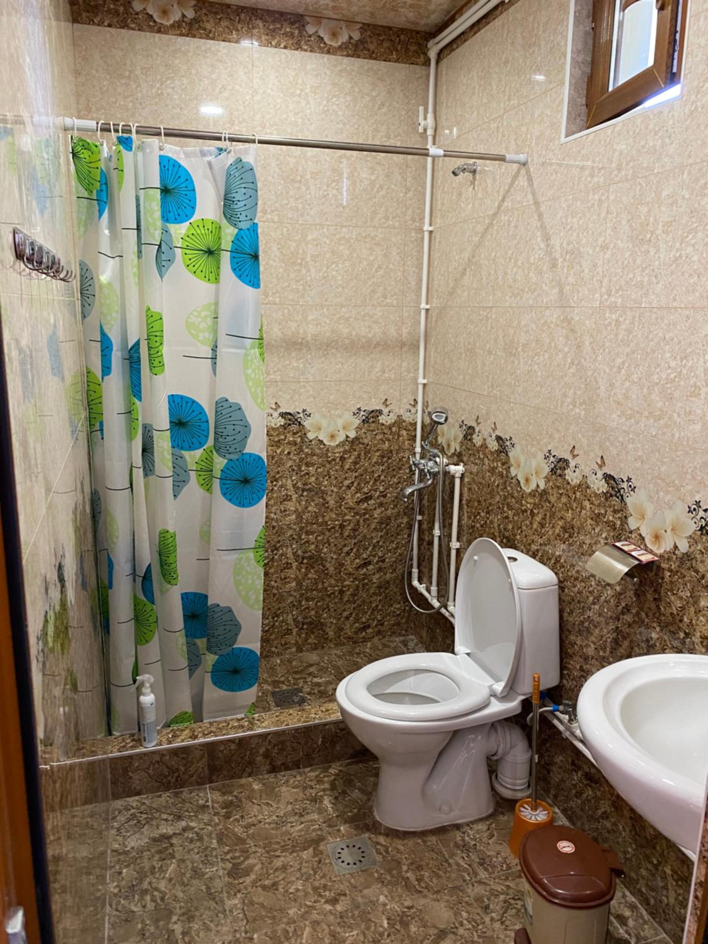 Aghasu Tun B&B