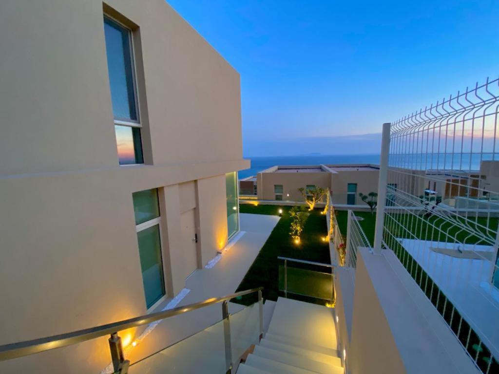 Pacific 2 Bedroom Villa Palase