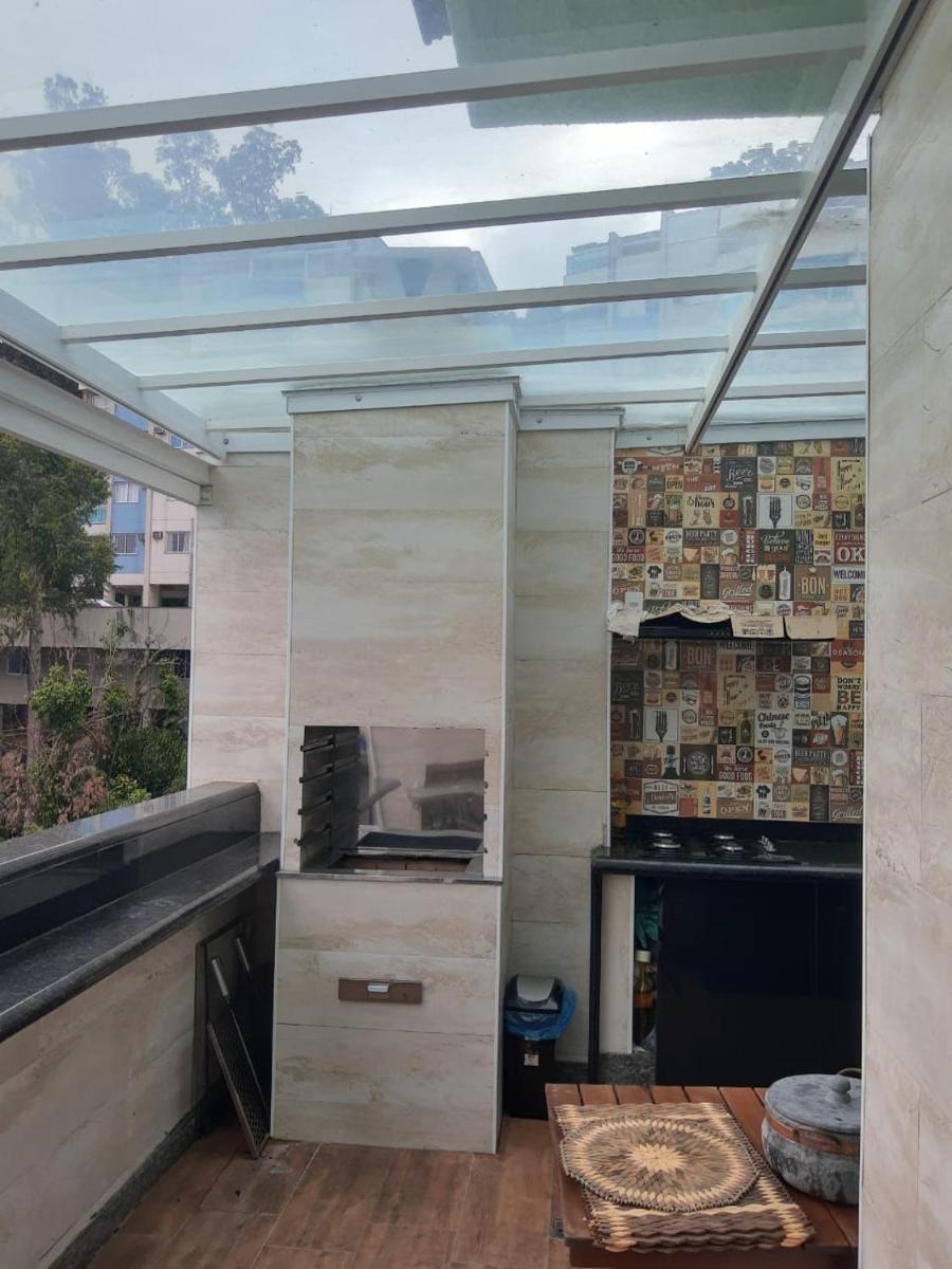 Apartamento com cobertura em Porto Real Suítes