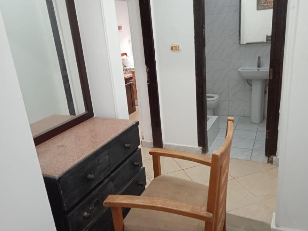 3B basement Chalet 4beds 2 bed rooms with pool view114 green beach view 5