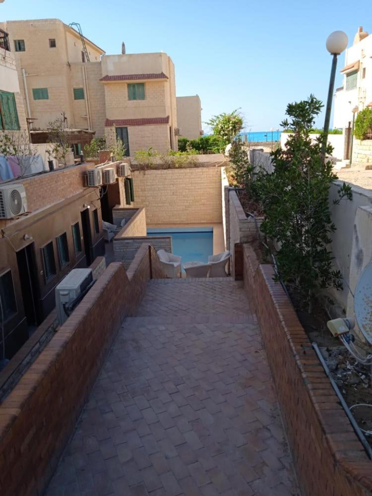 3B basement Chalet 4beds 2 bed rooms with pool view114 green beach view 3