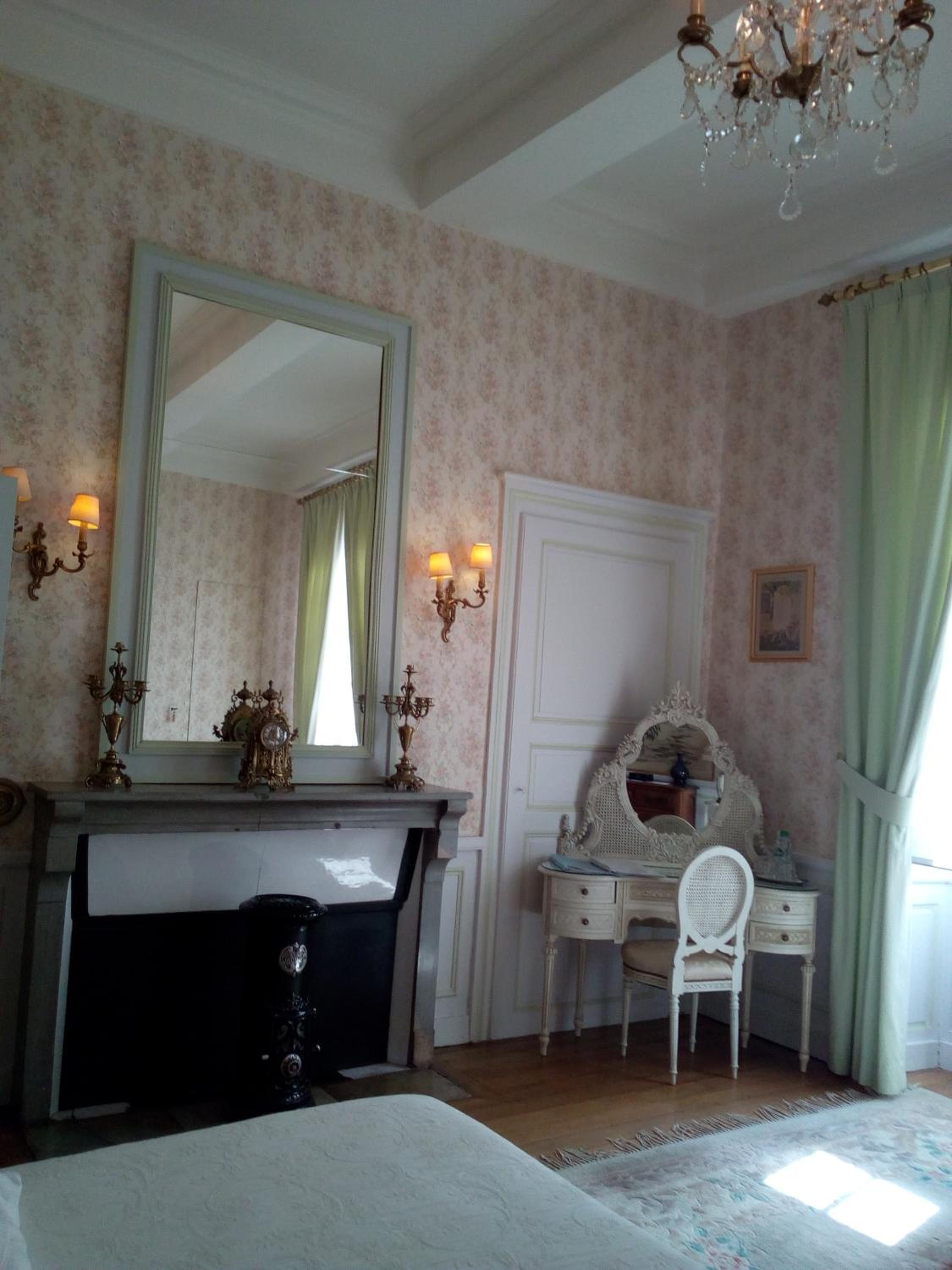 Le Chateau de Prauthoy view 5