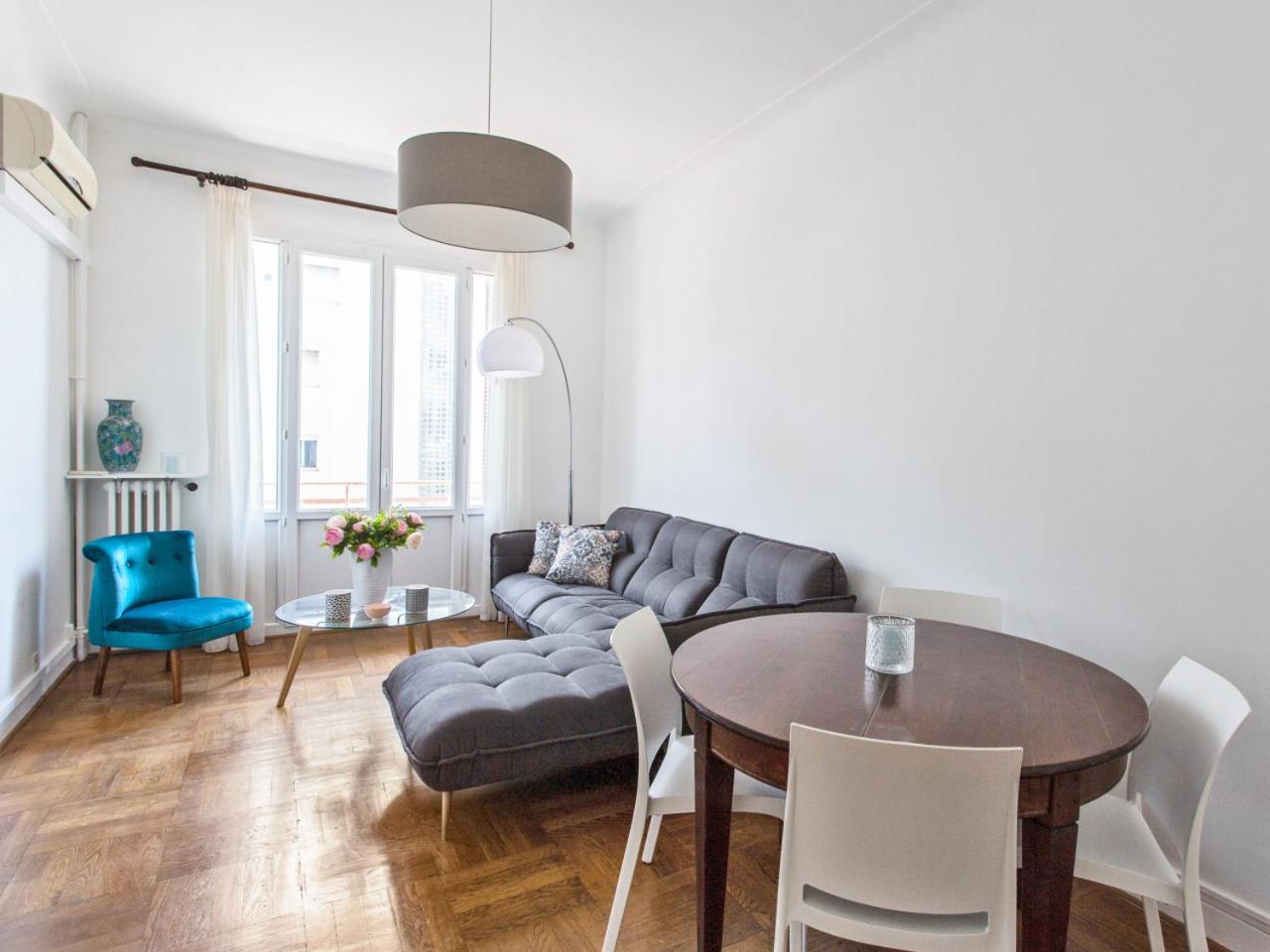 Nice, 58 M2 ! superbe appartement climatisé ! 3 couchages, proche de la promenade des Anglais et de la Gare ! ! photo 3
