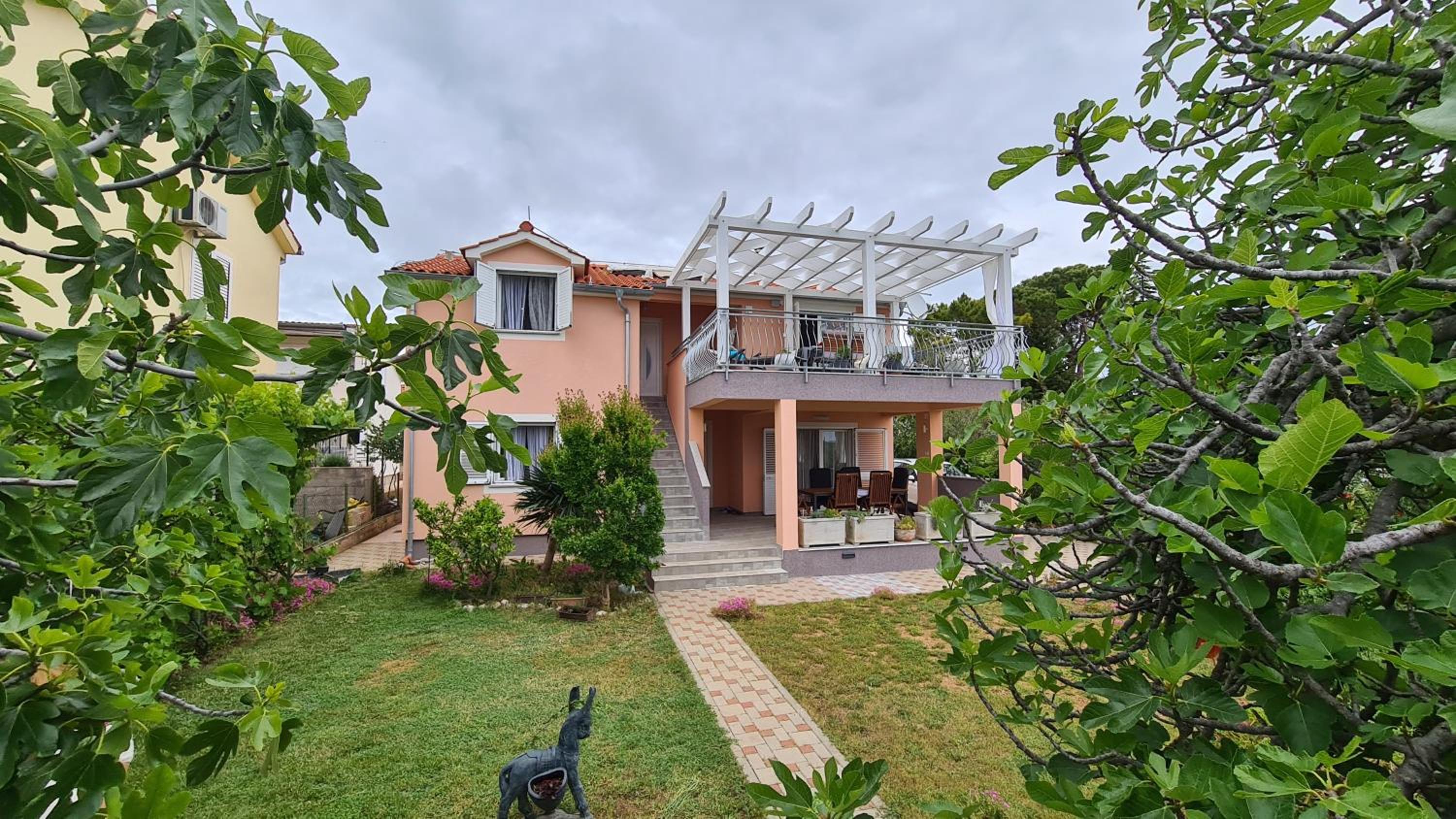 Apartmani Villa Lilliana view 5