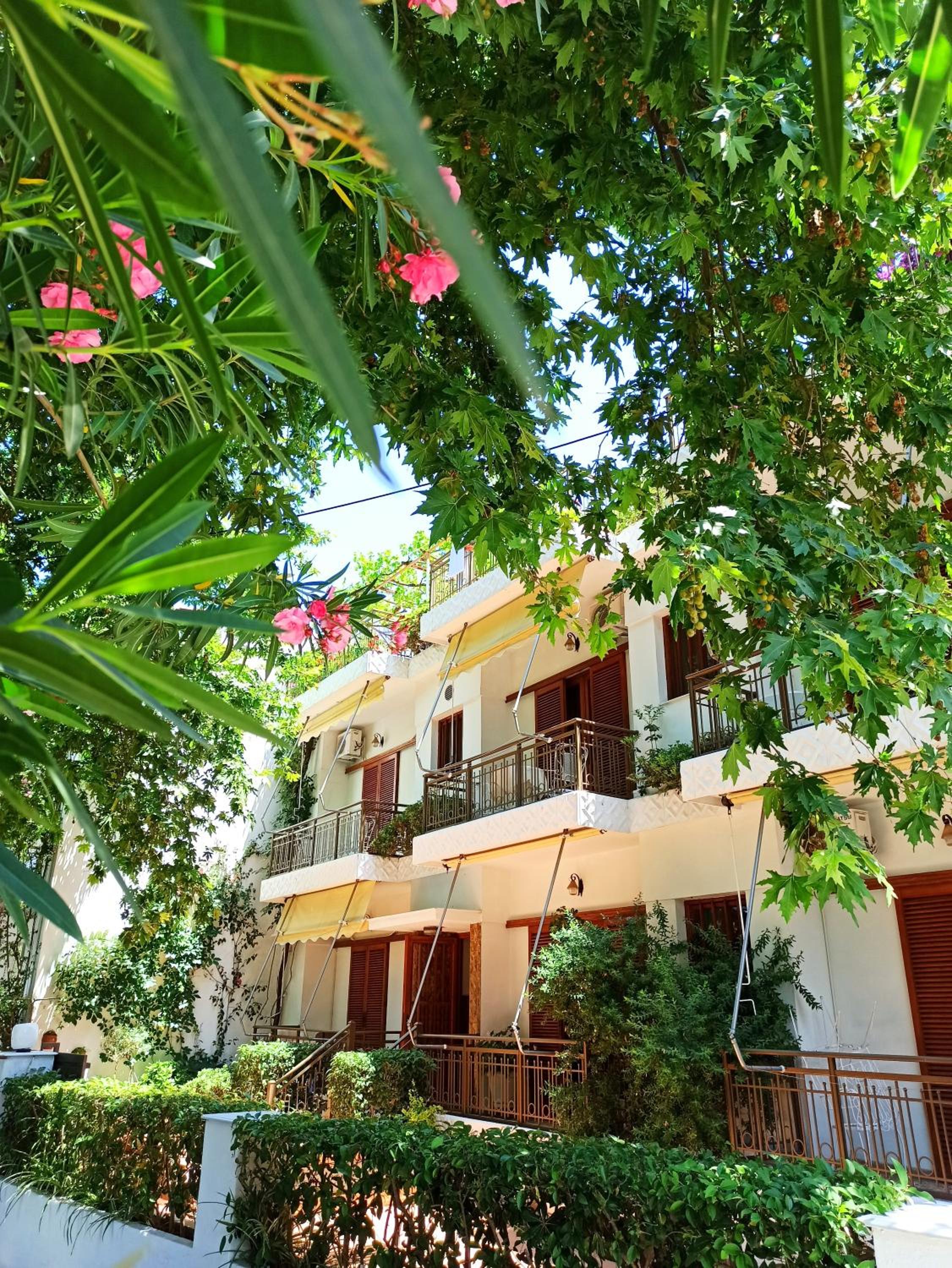 Papadioti Apartments
