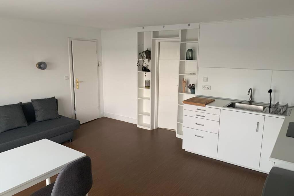 Traumhafter Seeblick mit großer Terrasse view 4