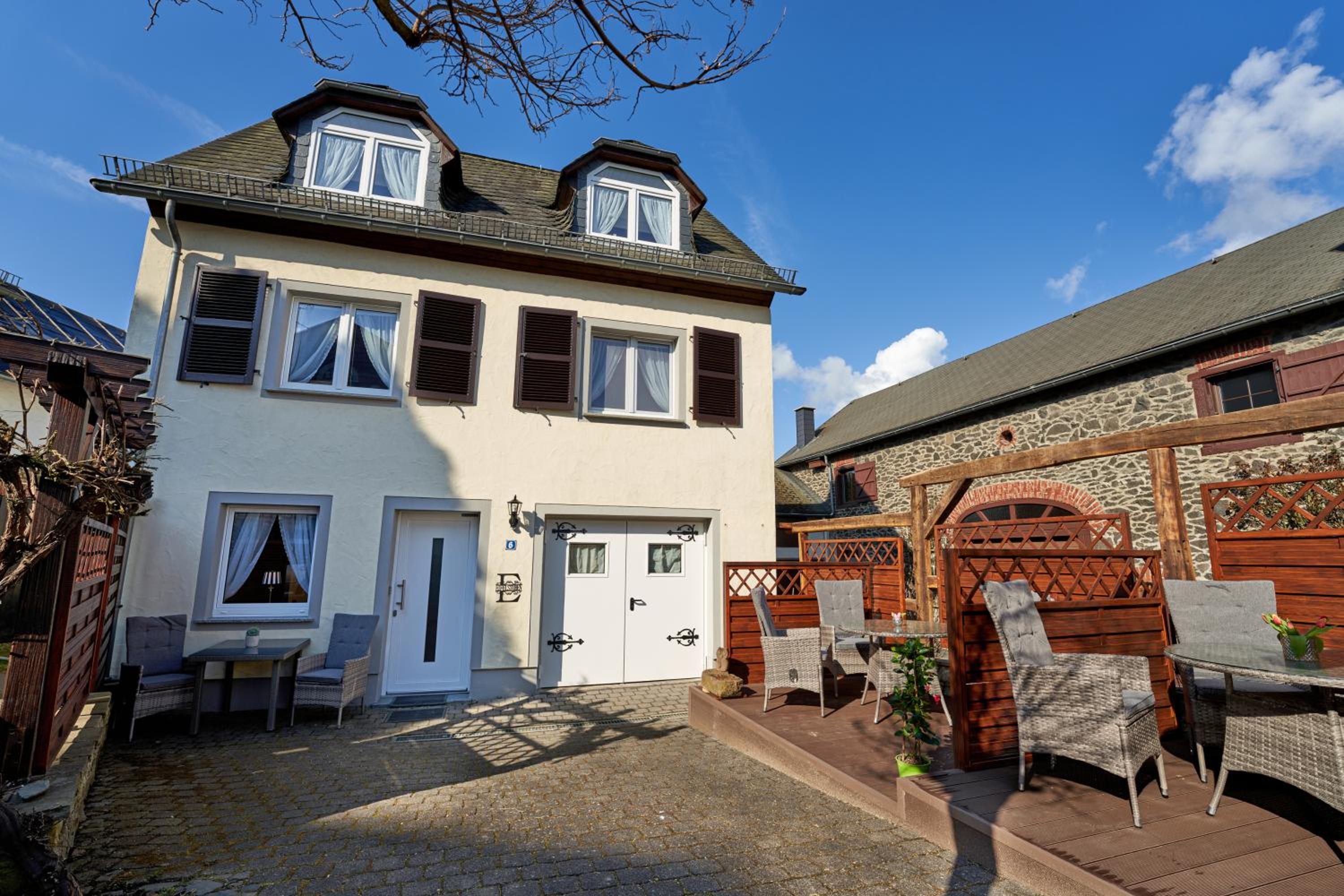 Hotel Ferienwohnungen Eifelstuben mit Charme - am See, nahe Burg - Image 1