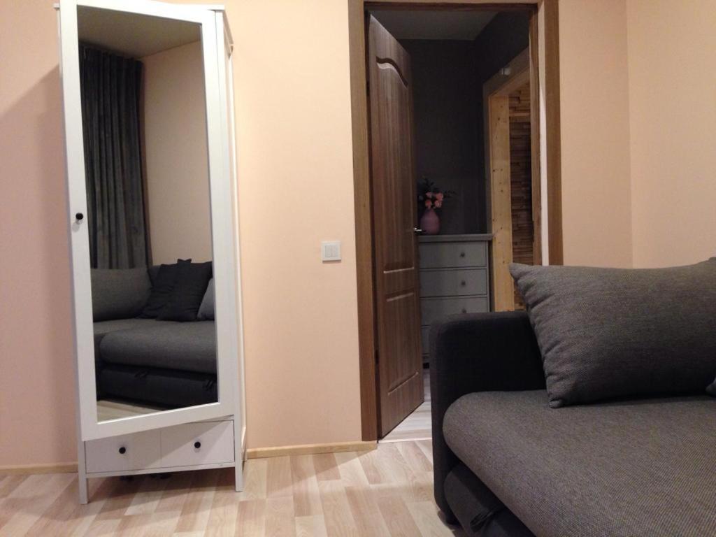 Oak lounge lux apartment view 4