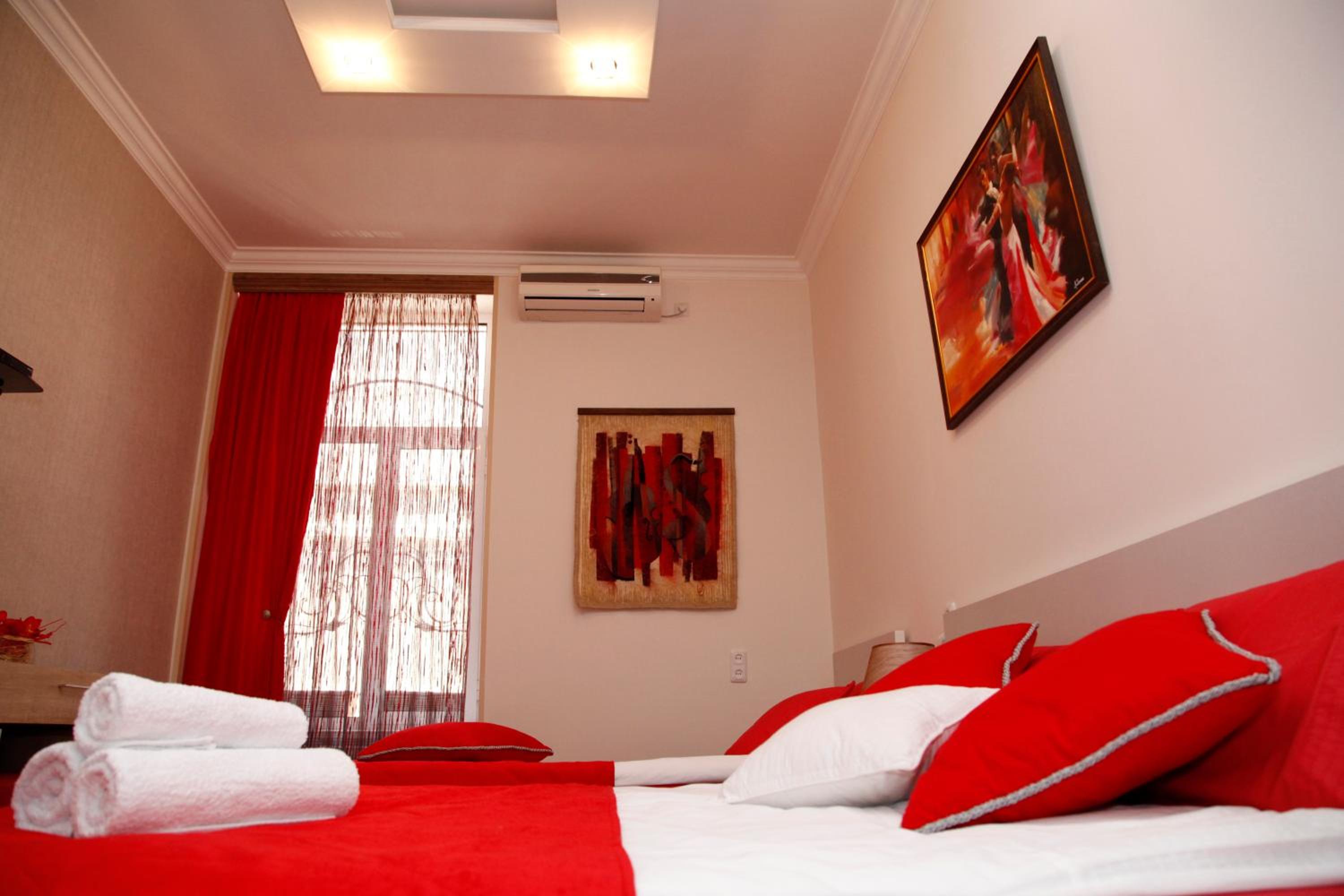 Azoyan Guest House