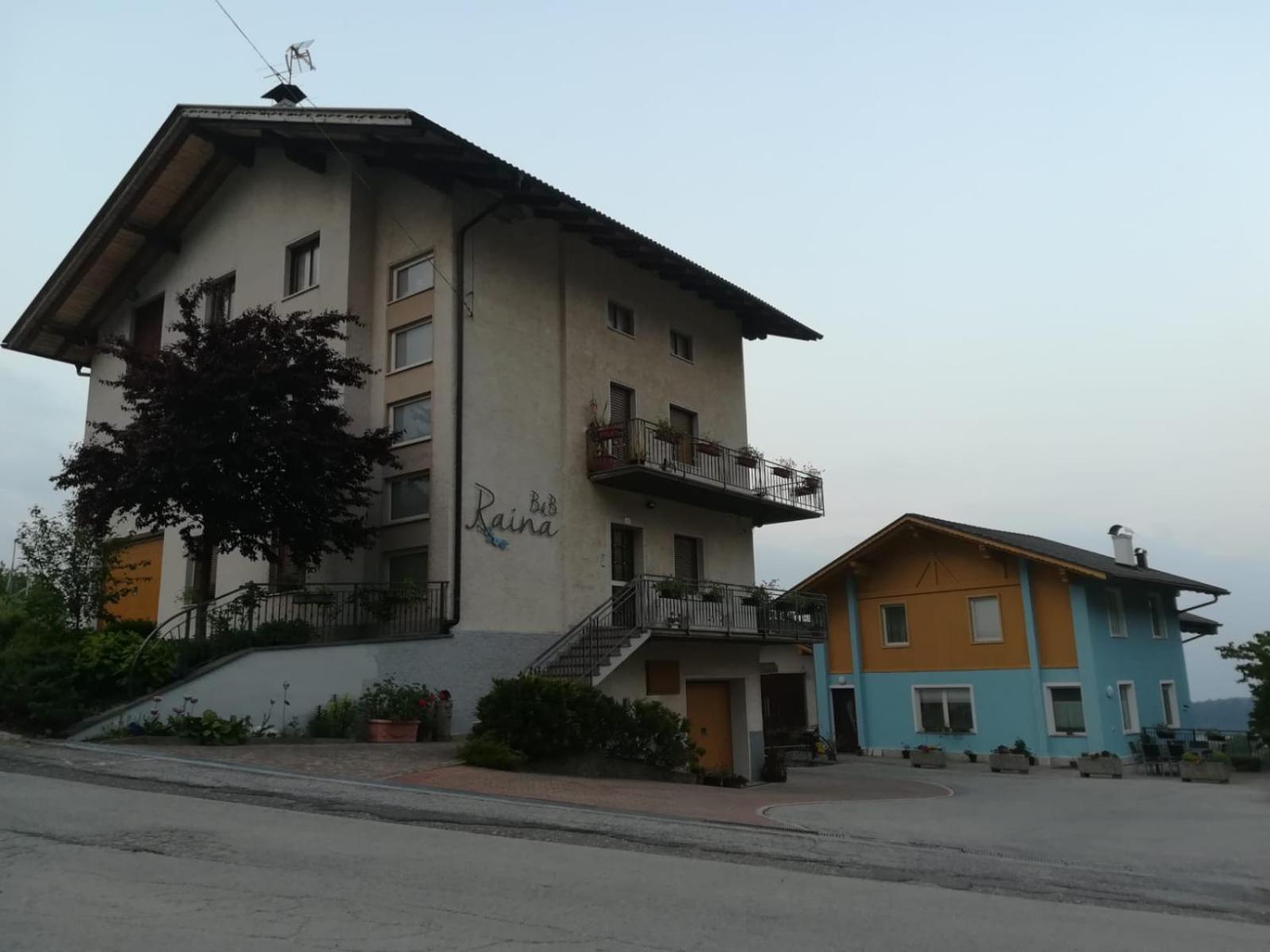 CASA RAINA