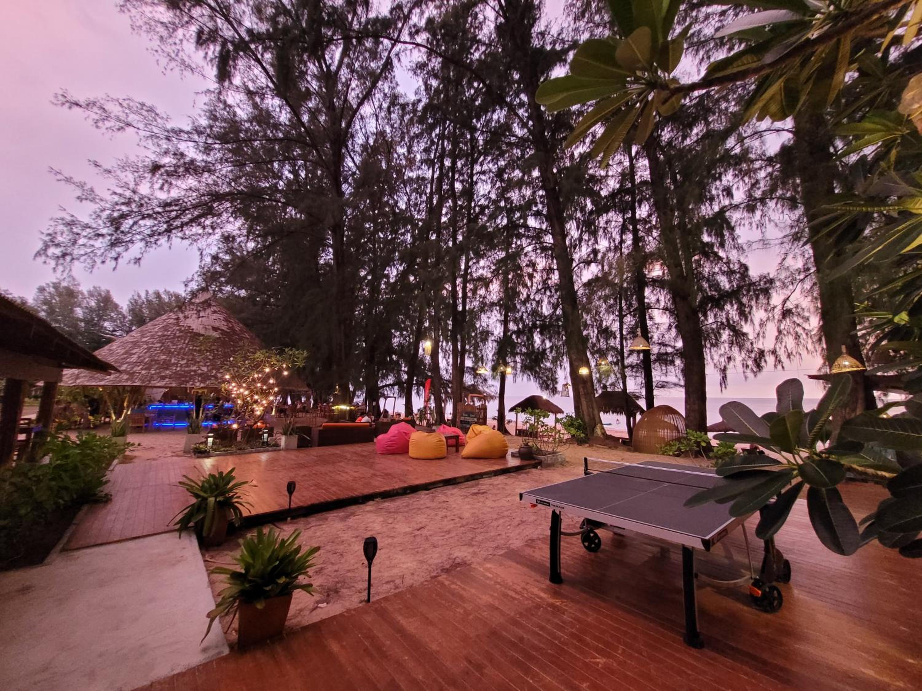Long Beach Chalet - SHA Extra Plus