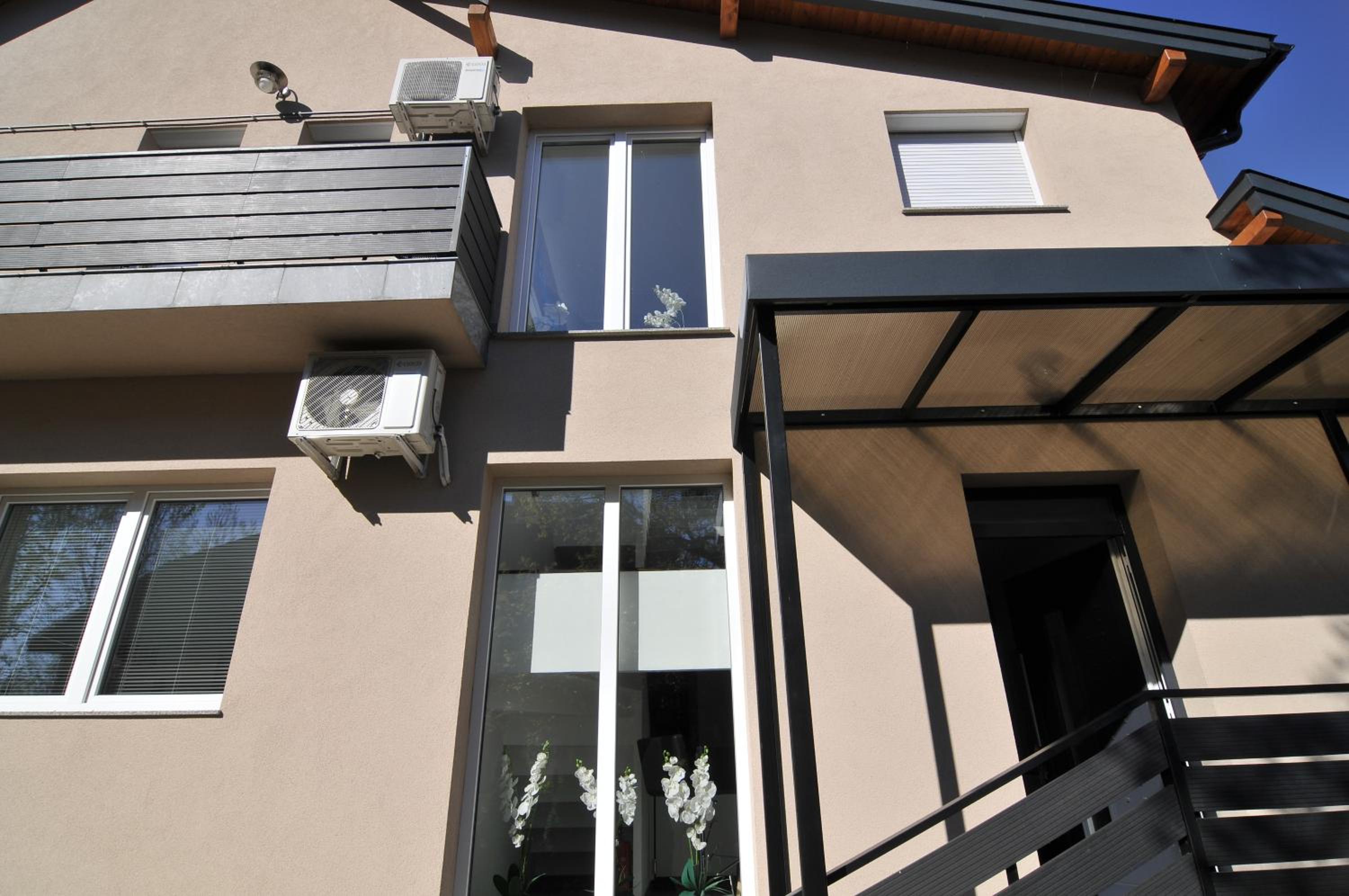 Silver Beach Apartments view 4