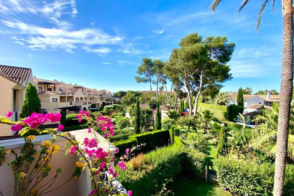 Hotel Las Mimosas Beach Garden Puerto Banus - Image 1