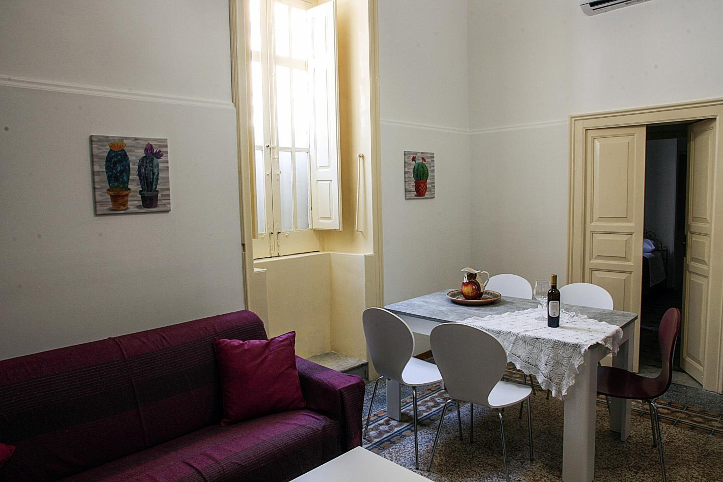 PALAZZO NICASTRO gh - Red House apartment view 4