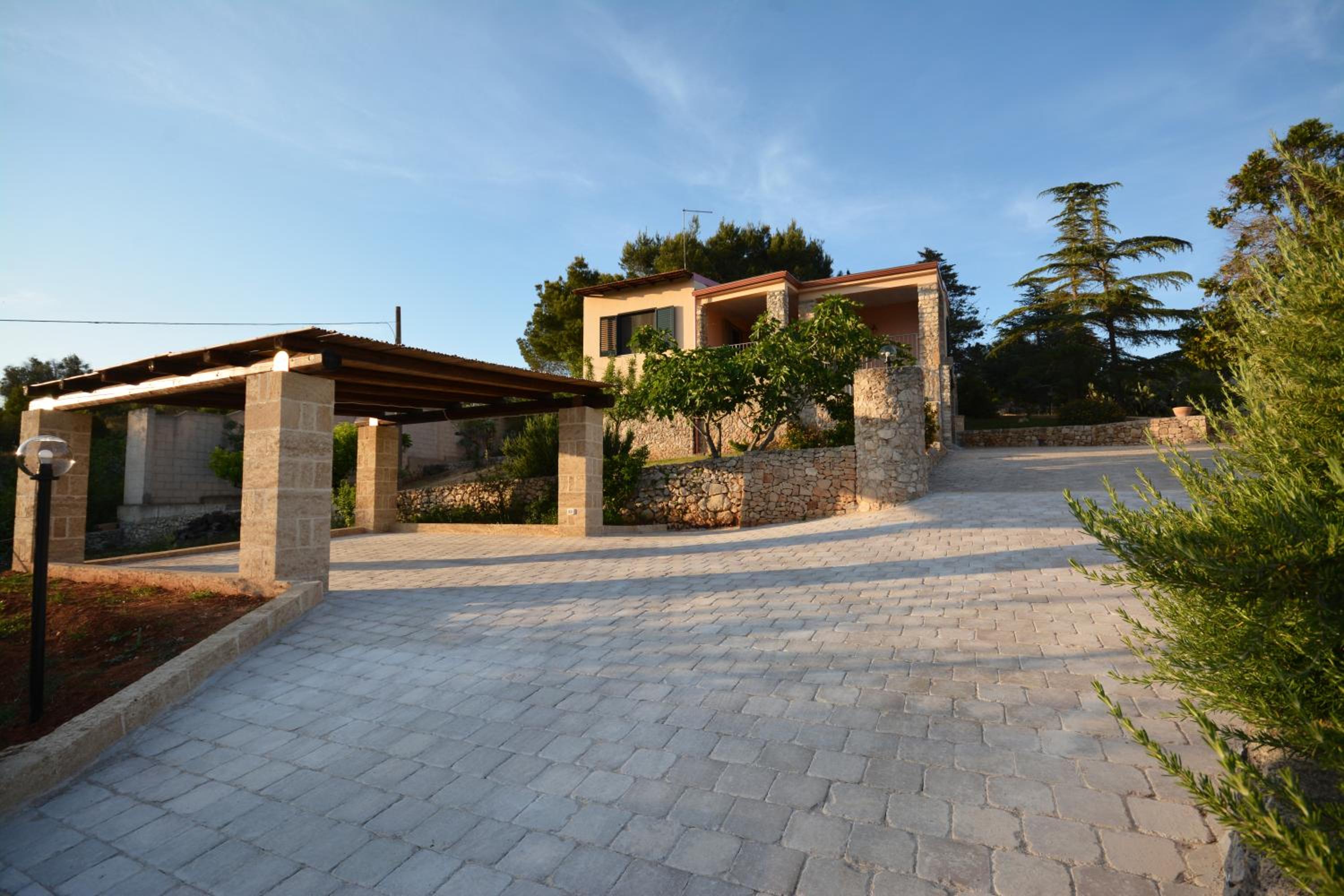 Villetta Crumisi view 3