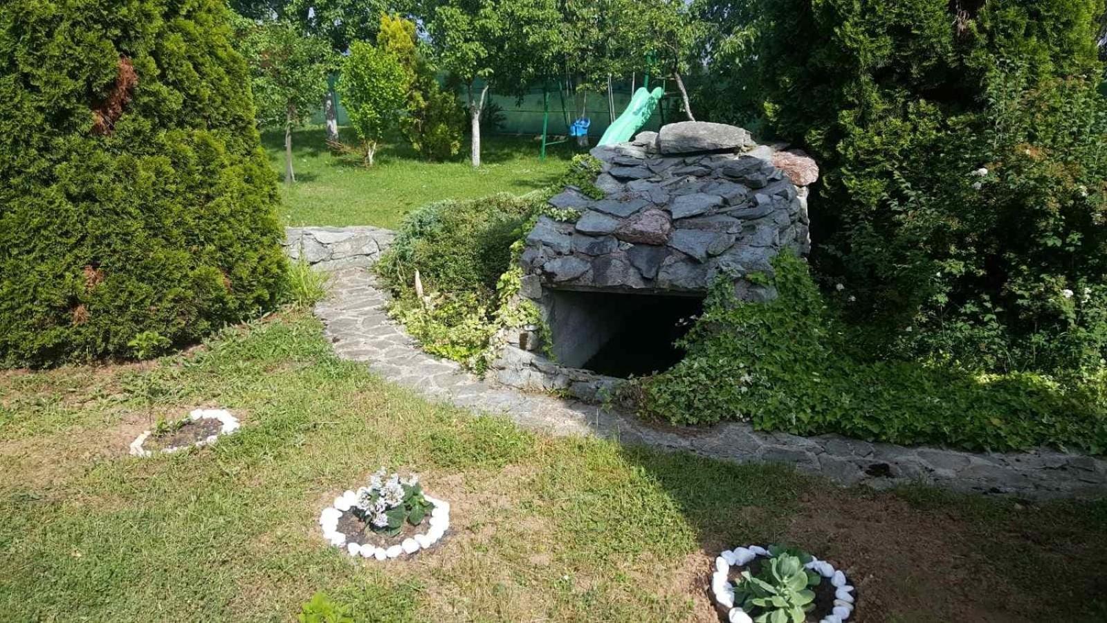 Vikendica Ahatovići