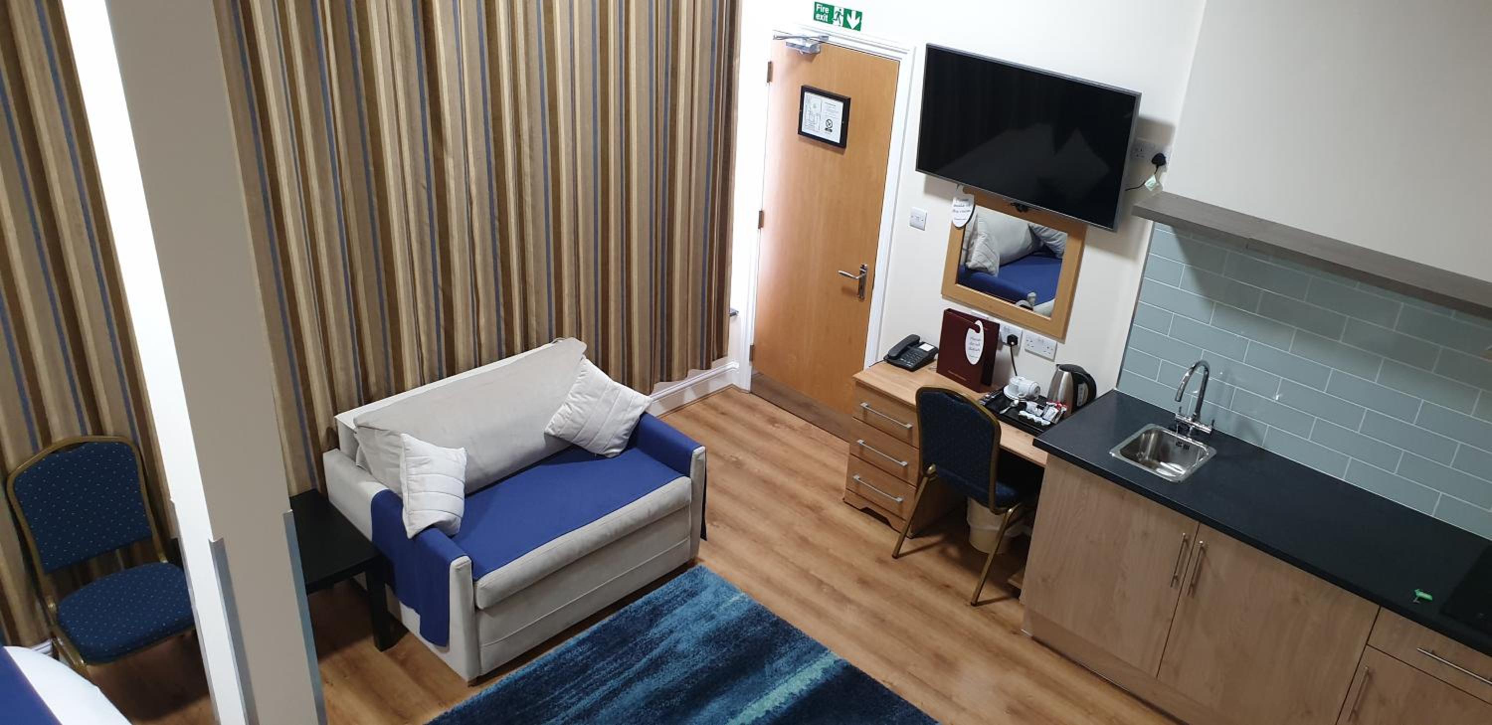Ilford Vacations - PremierLux Serviced Apartments - Property Image 32