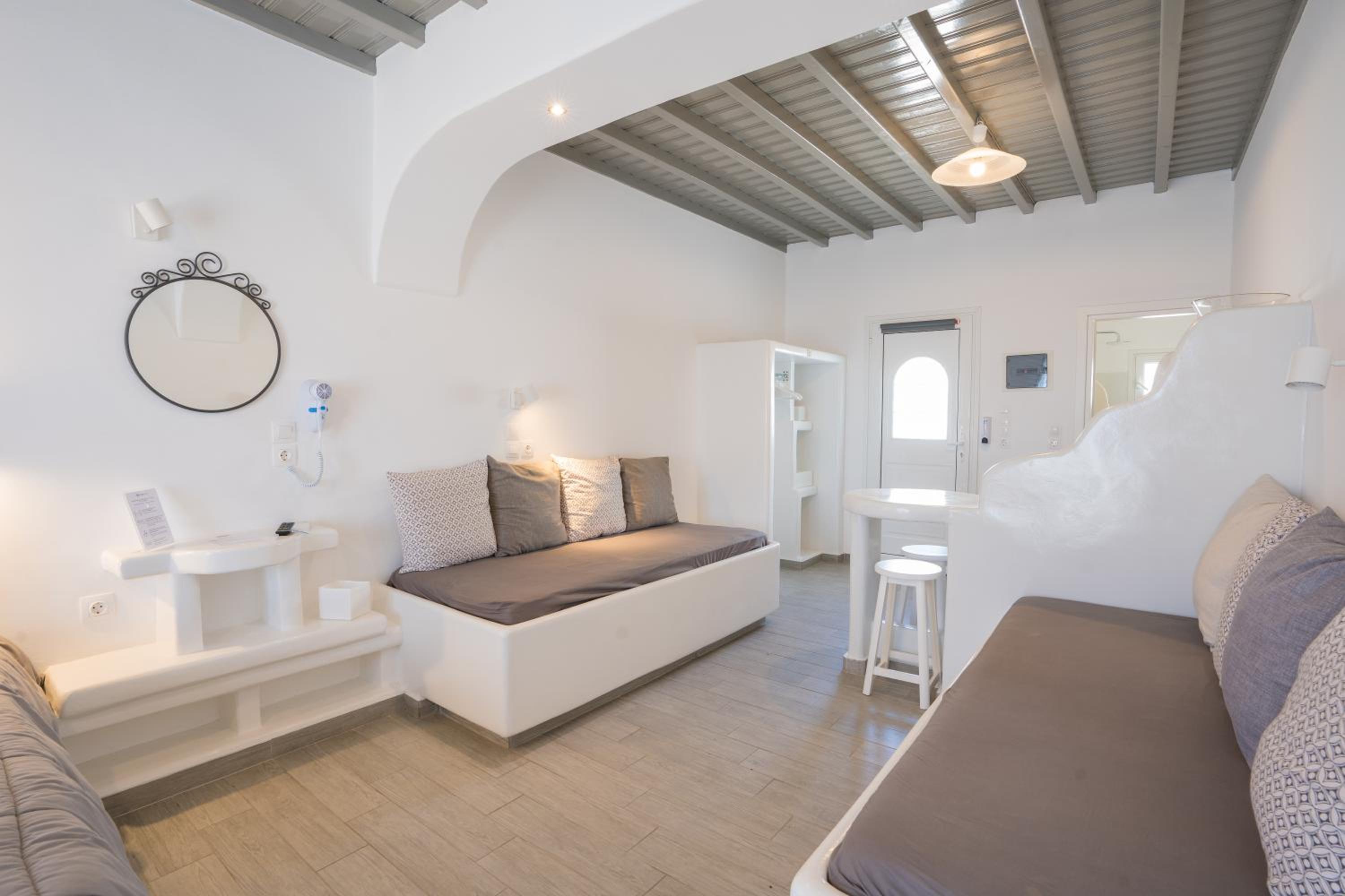 Zisis Pension