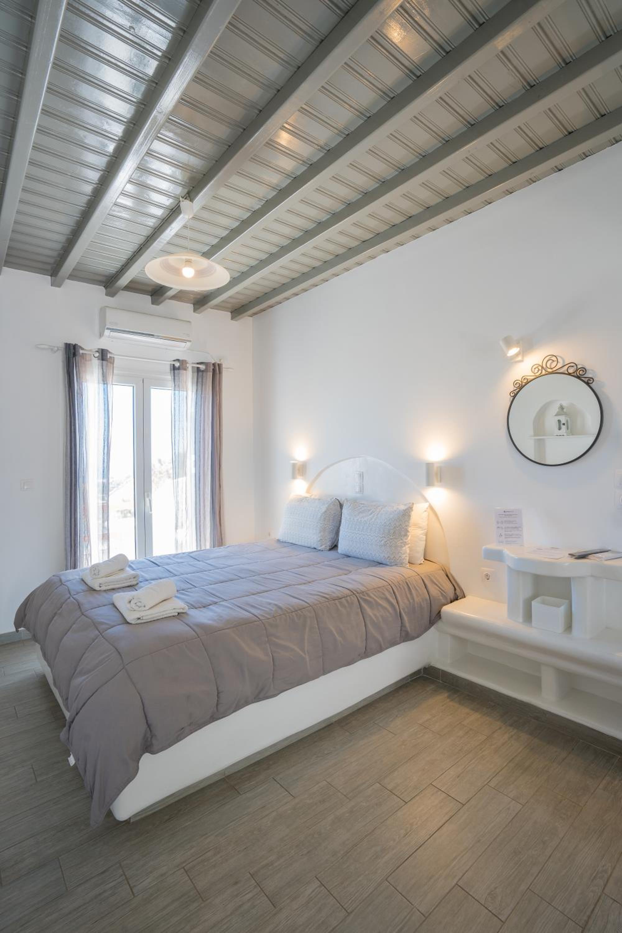 Zisis Pension