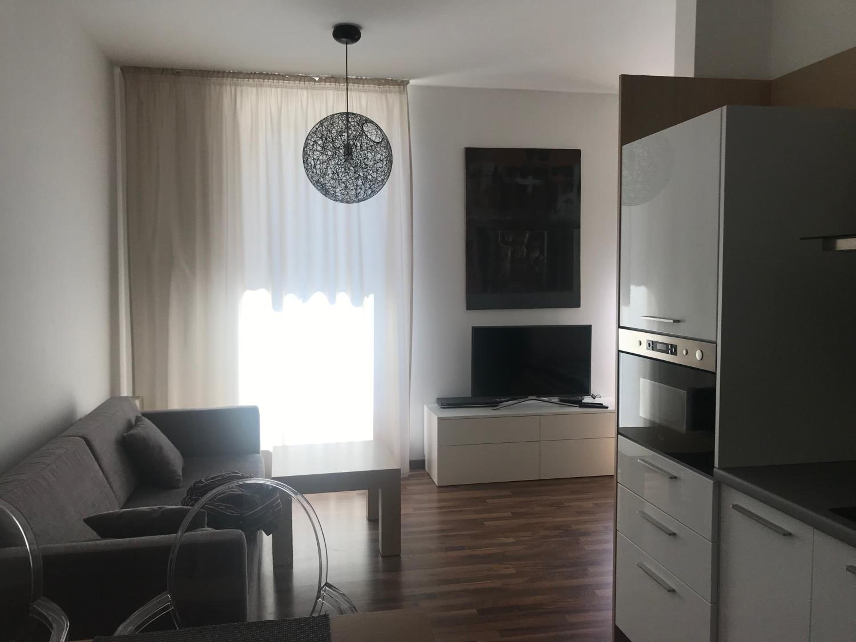 No.1 Apartment House Oliver view 3