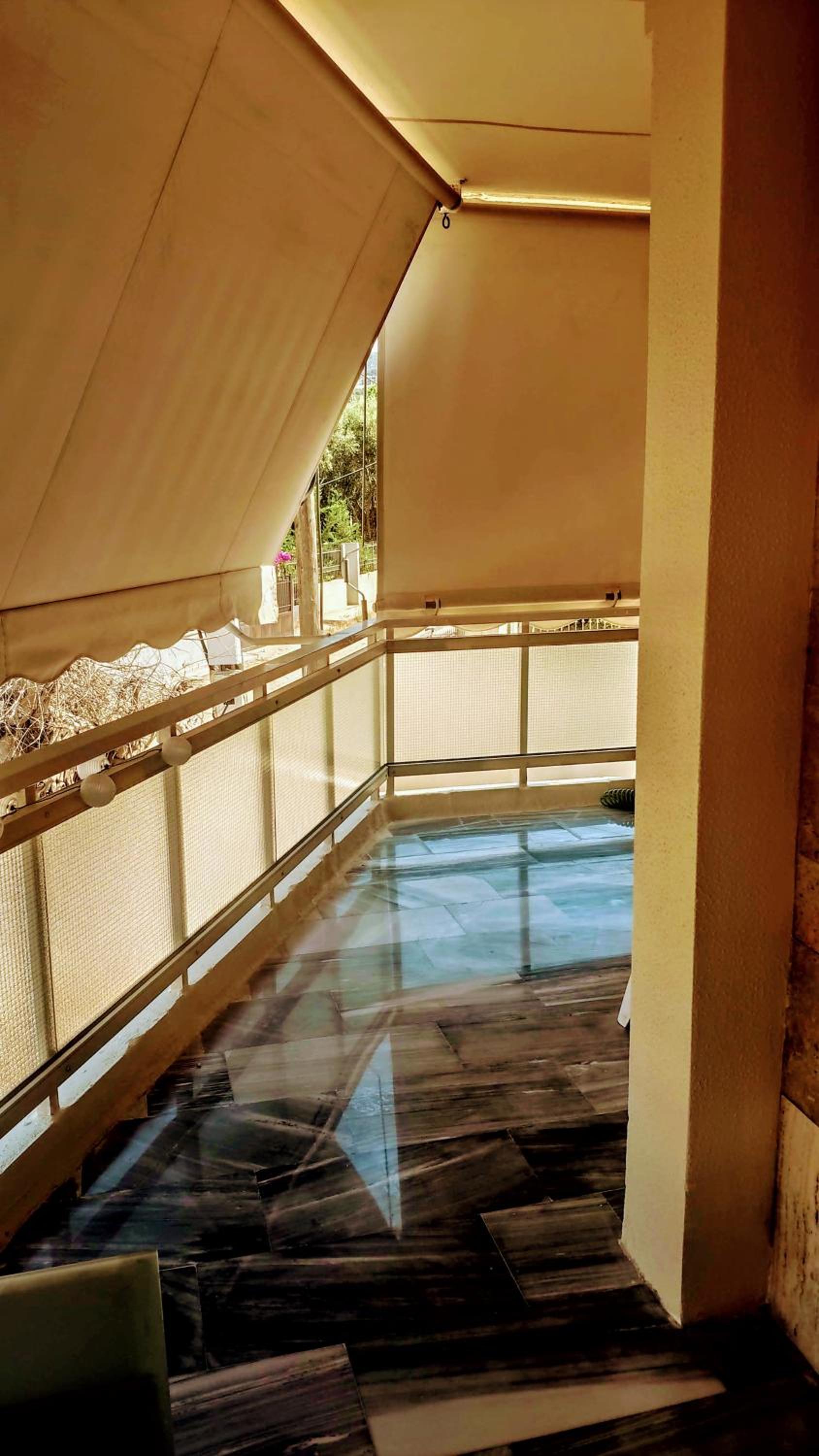 Luxurious apartment close to the beach and airport view 2