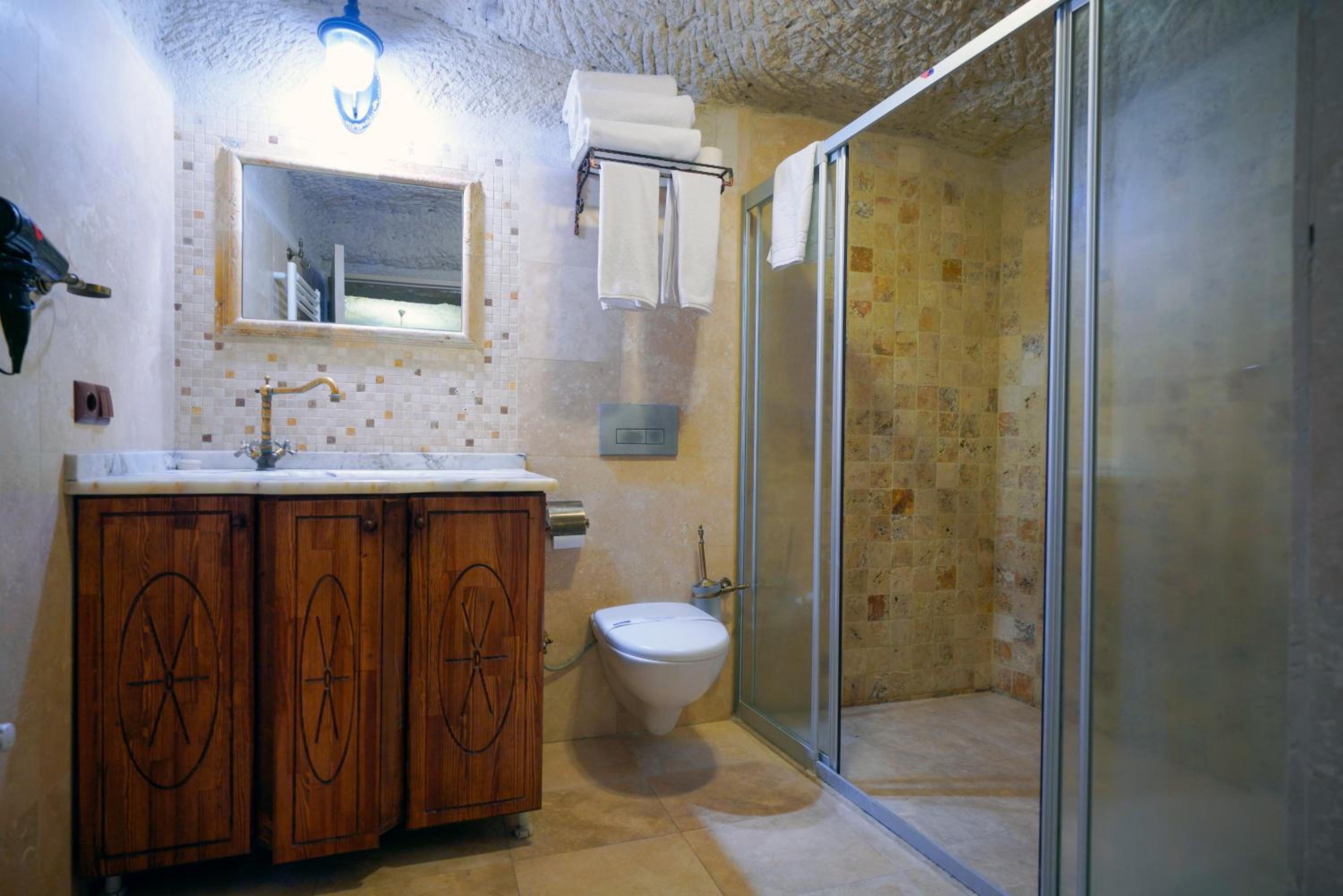Elysee Cave House - Image 146