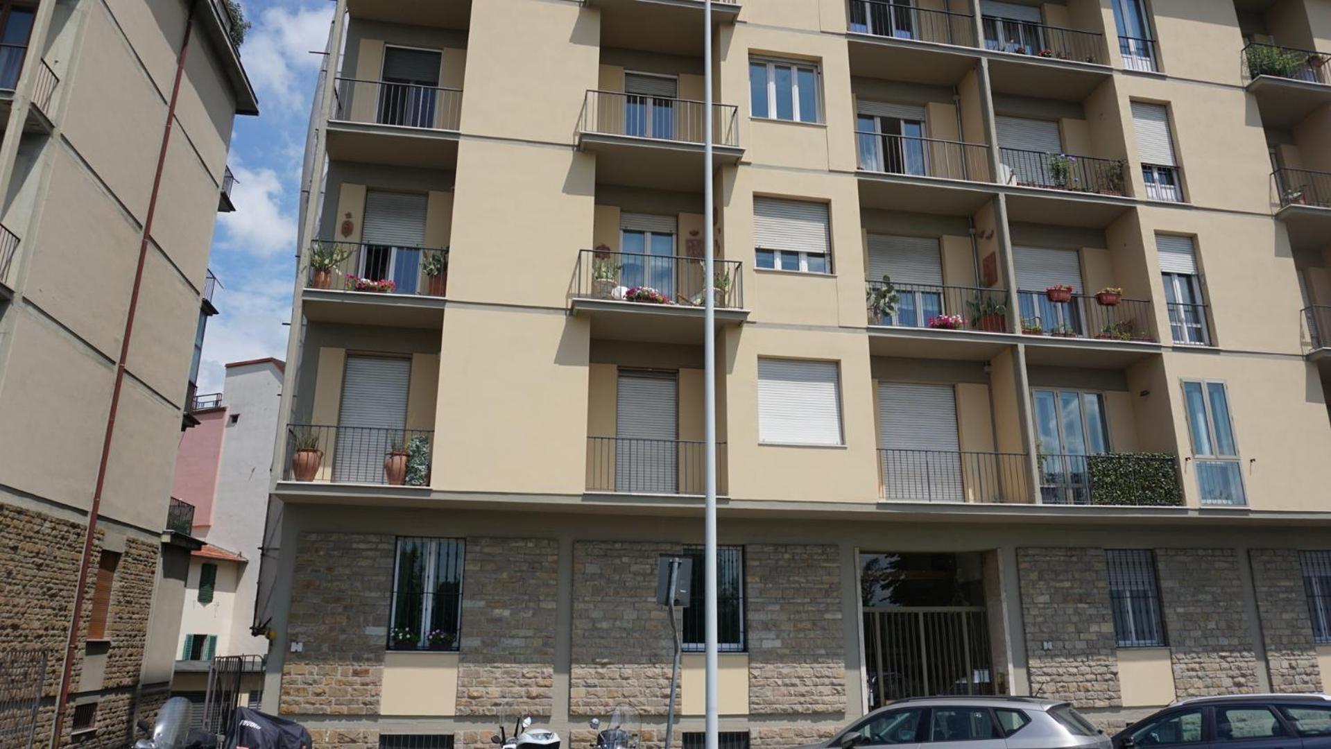 Arno River view Apartment Terraces, Free Parking