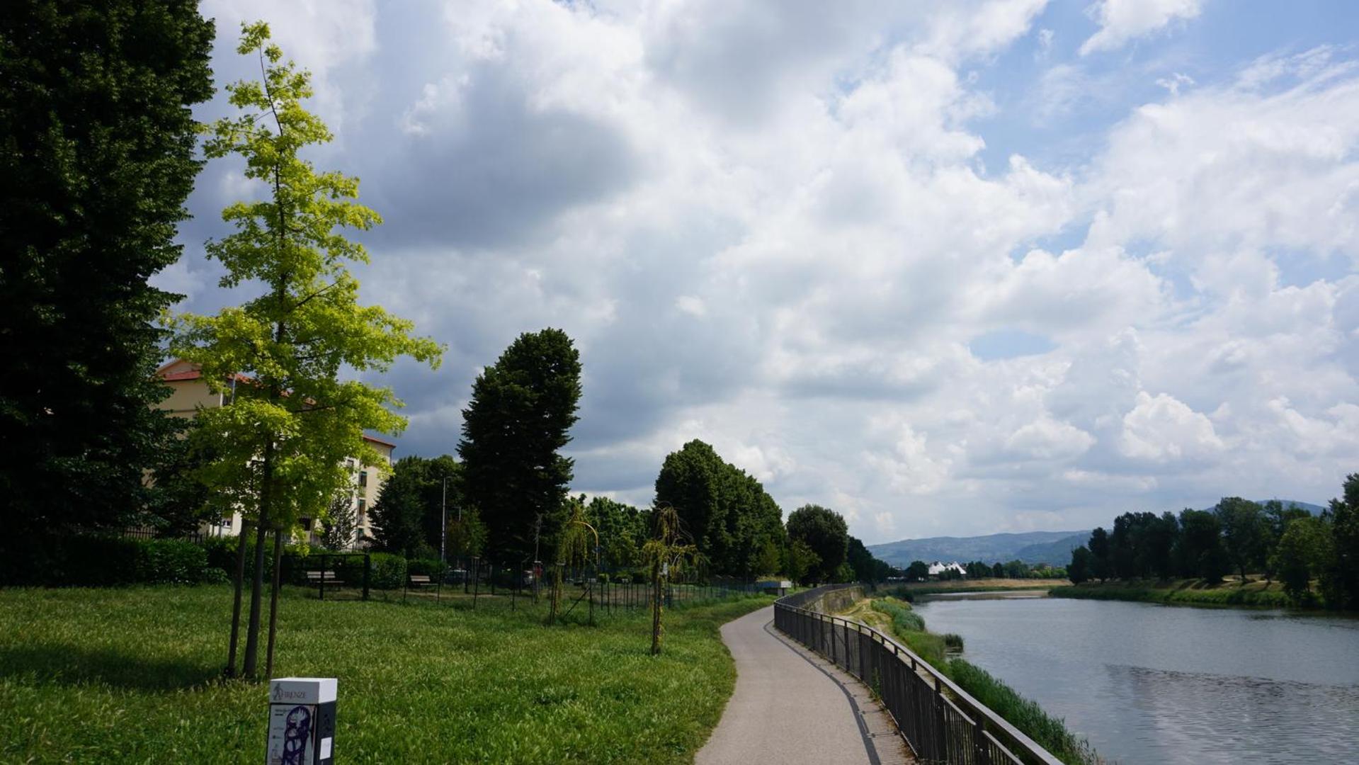 Arno River view Apartment Terraces, Free Parking