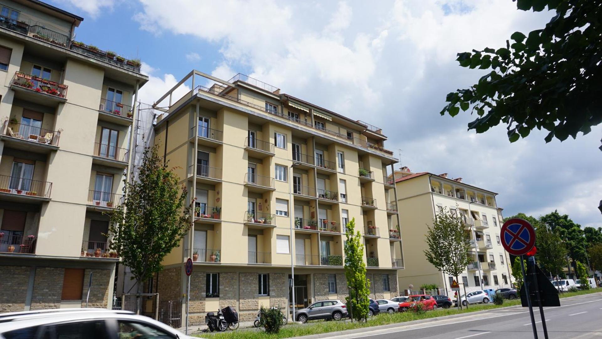 Arno River view Apartment Terraces, Free Parking