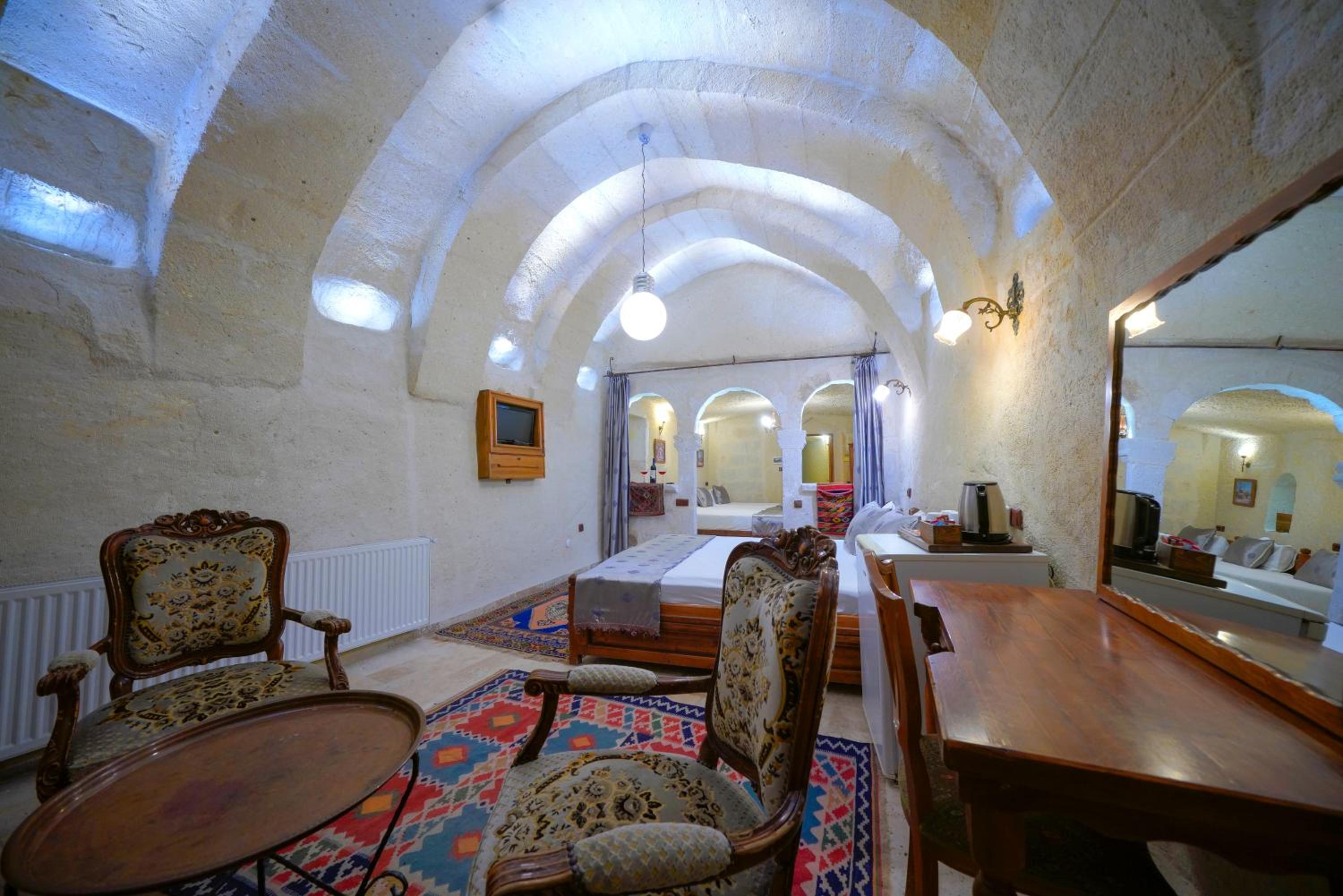 Elysee Cave House - Image 150