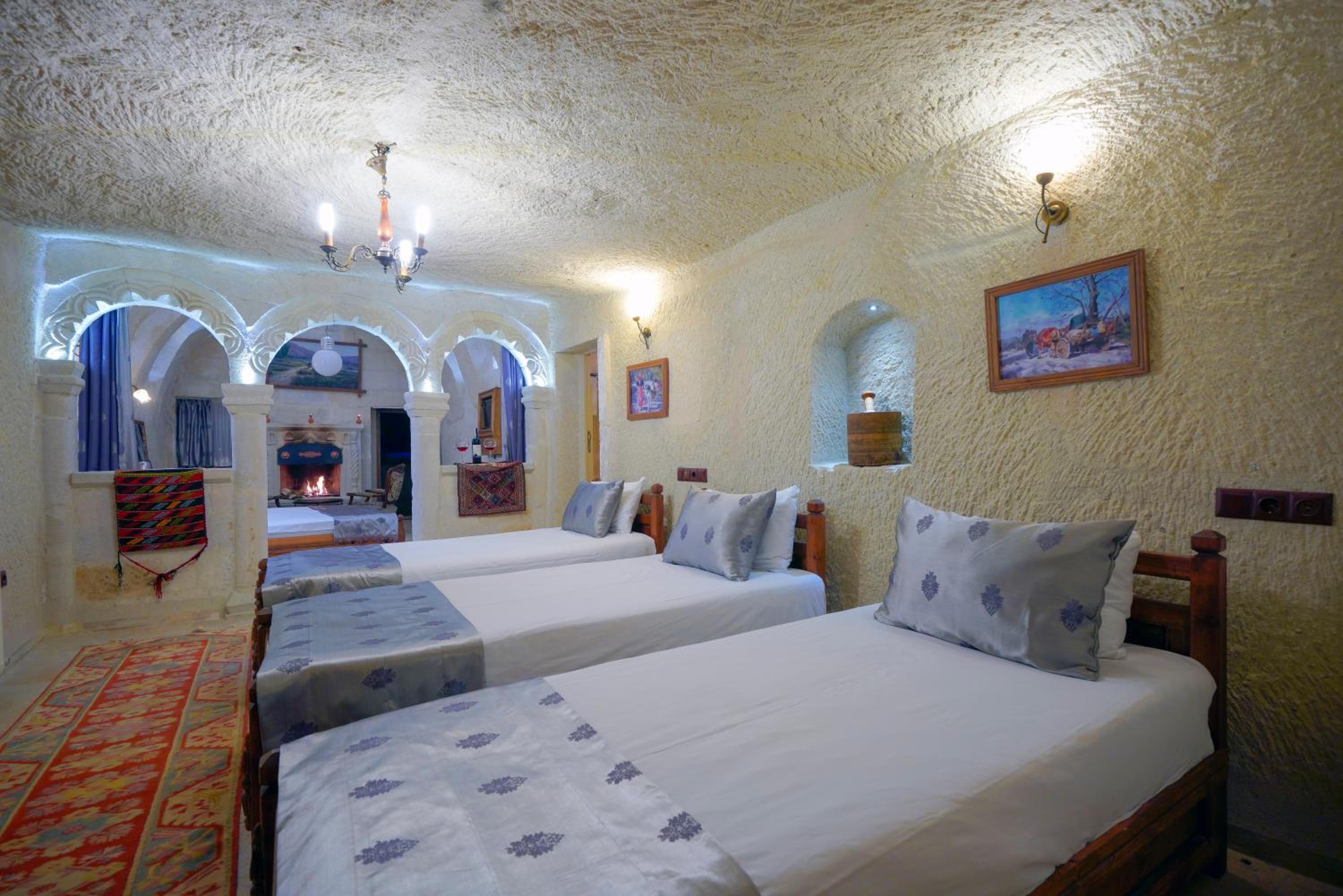 Elysee Cave House - Image 184