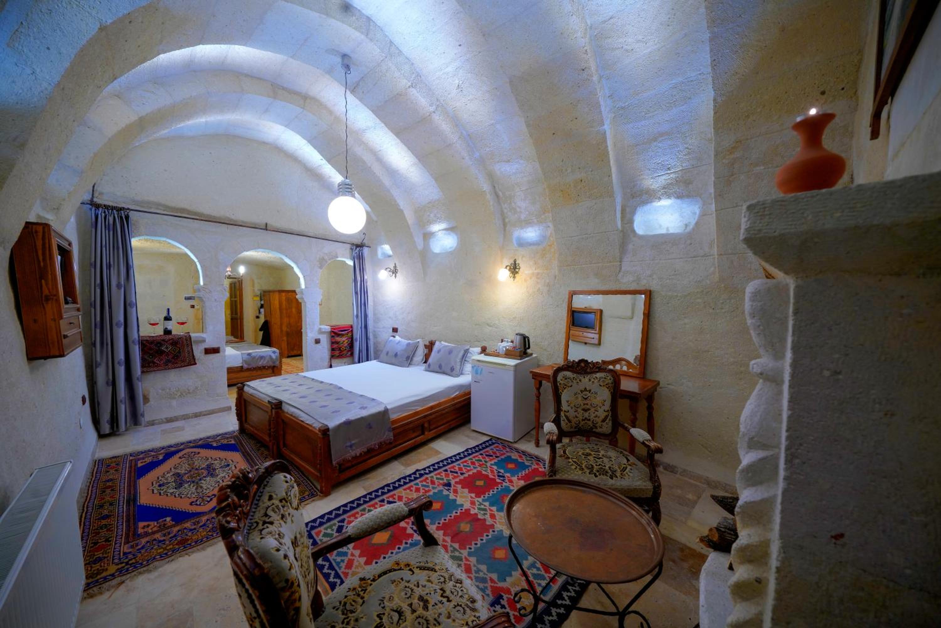 Elysee Cave House - Image 186