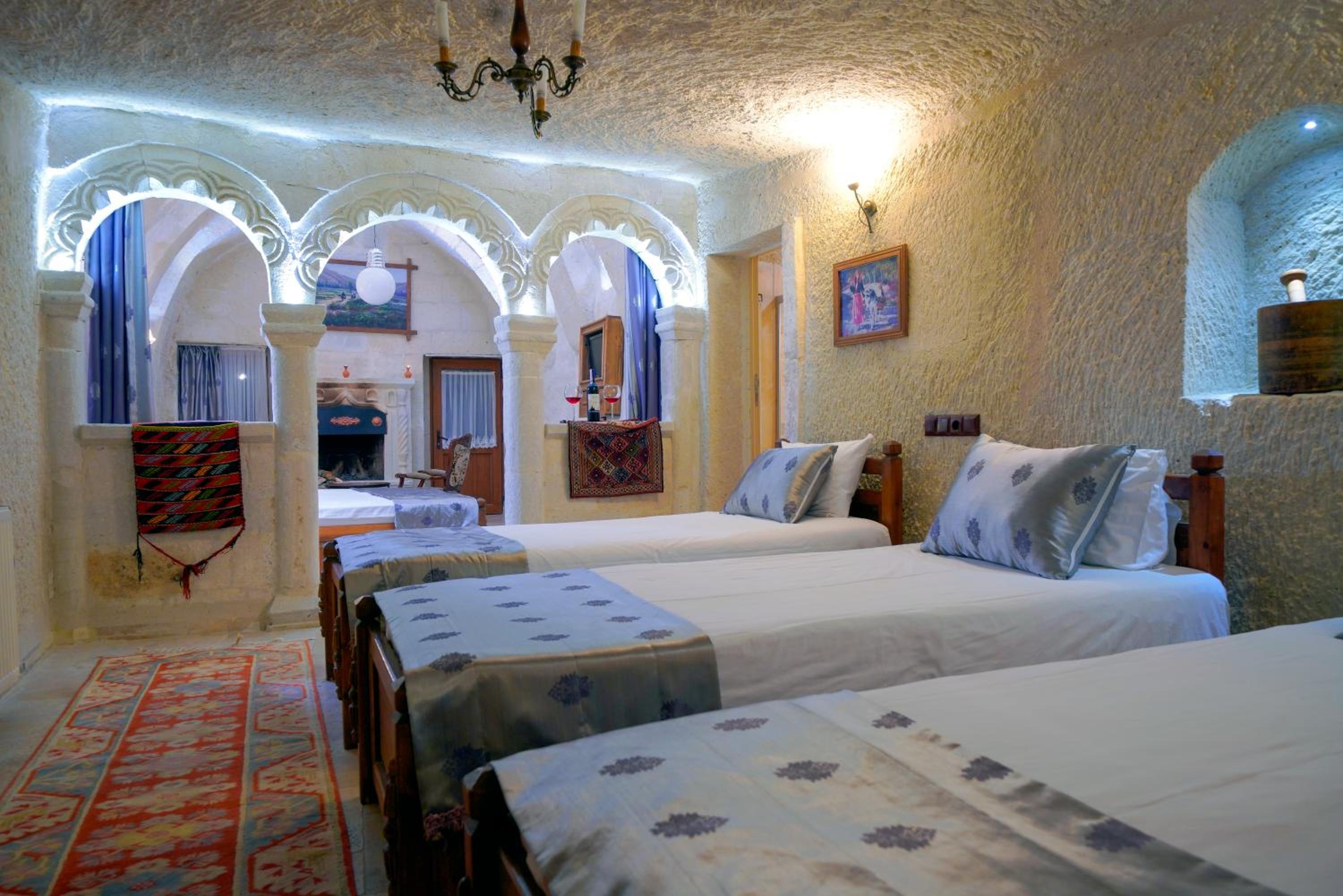 Elysee Cave House - Image 68