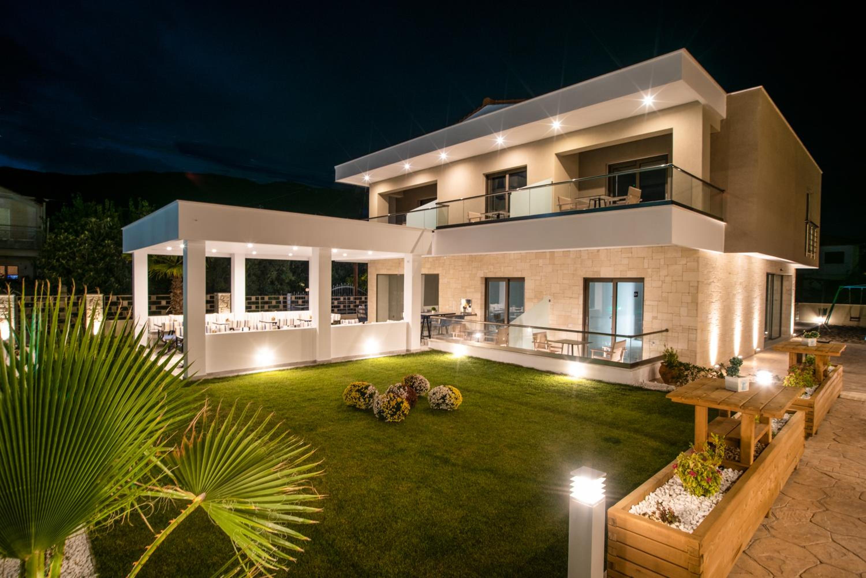 Hotel Lagaria Hotel II - Image 1