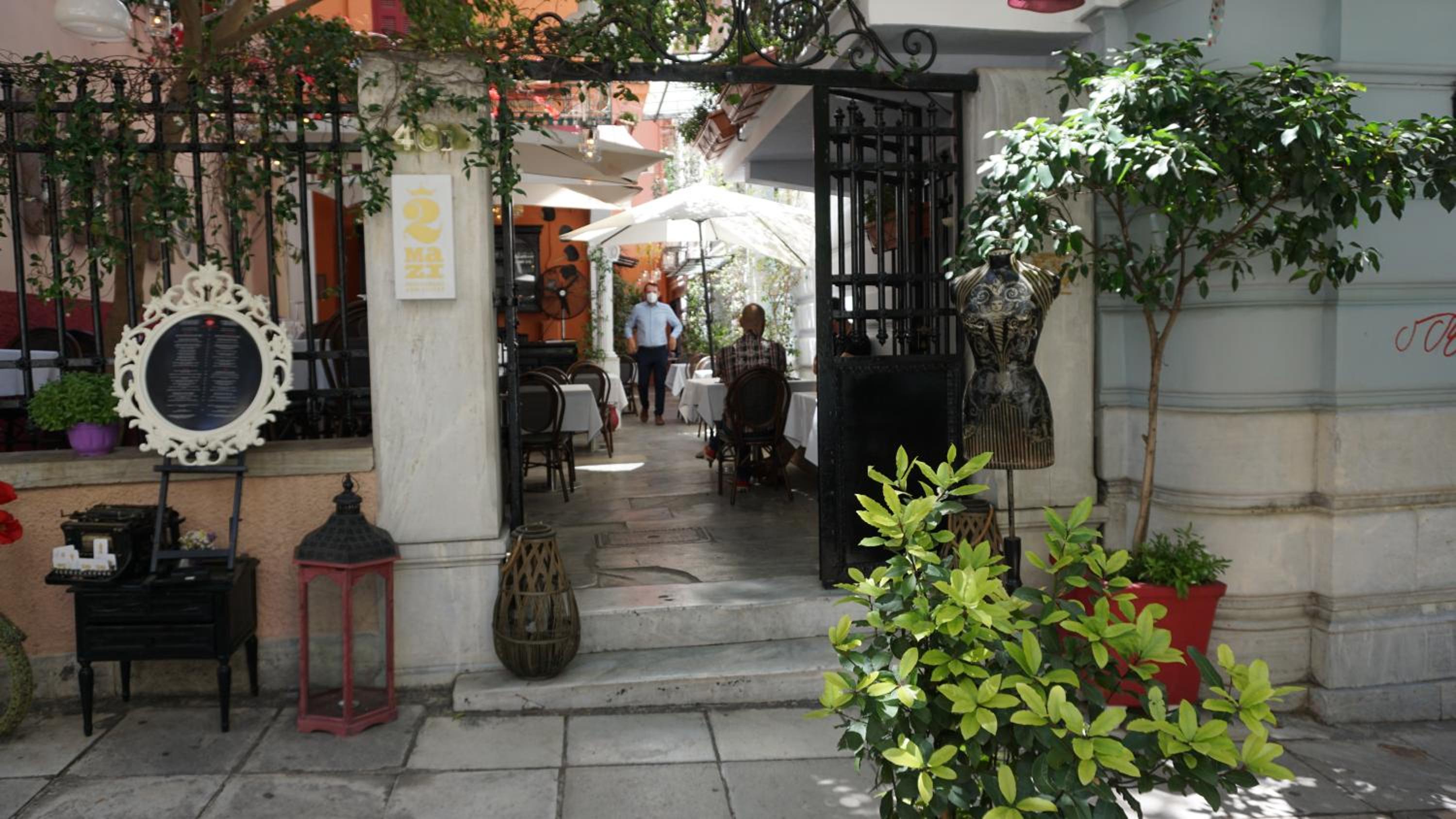 A few steps away from Syntagma and Plaka by Athenian Homes