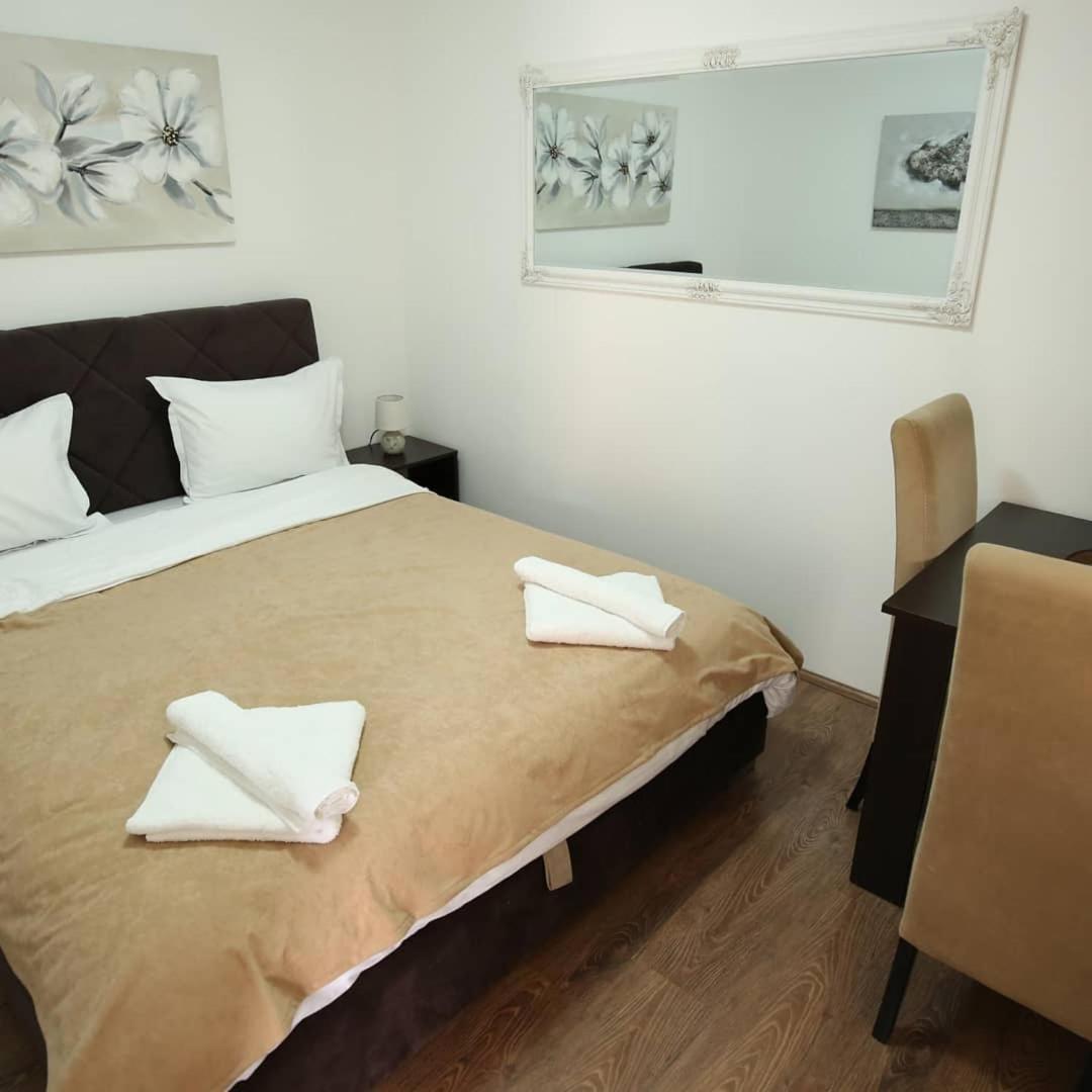 Apartments & Dream Rooms view 4