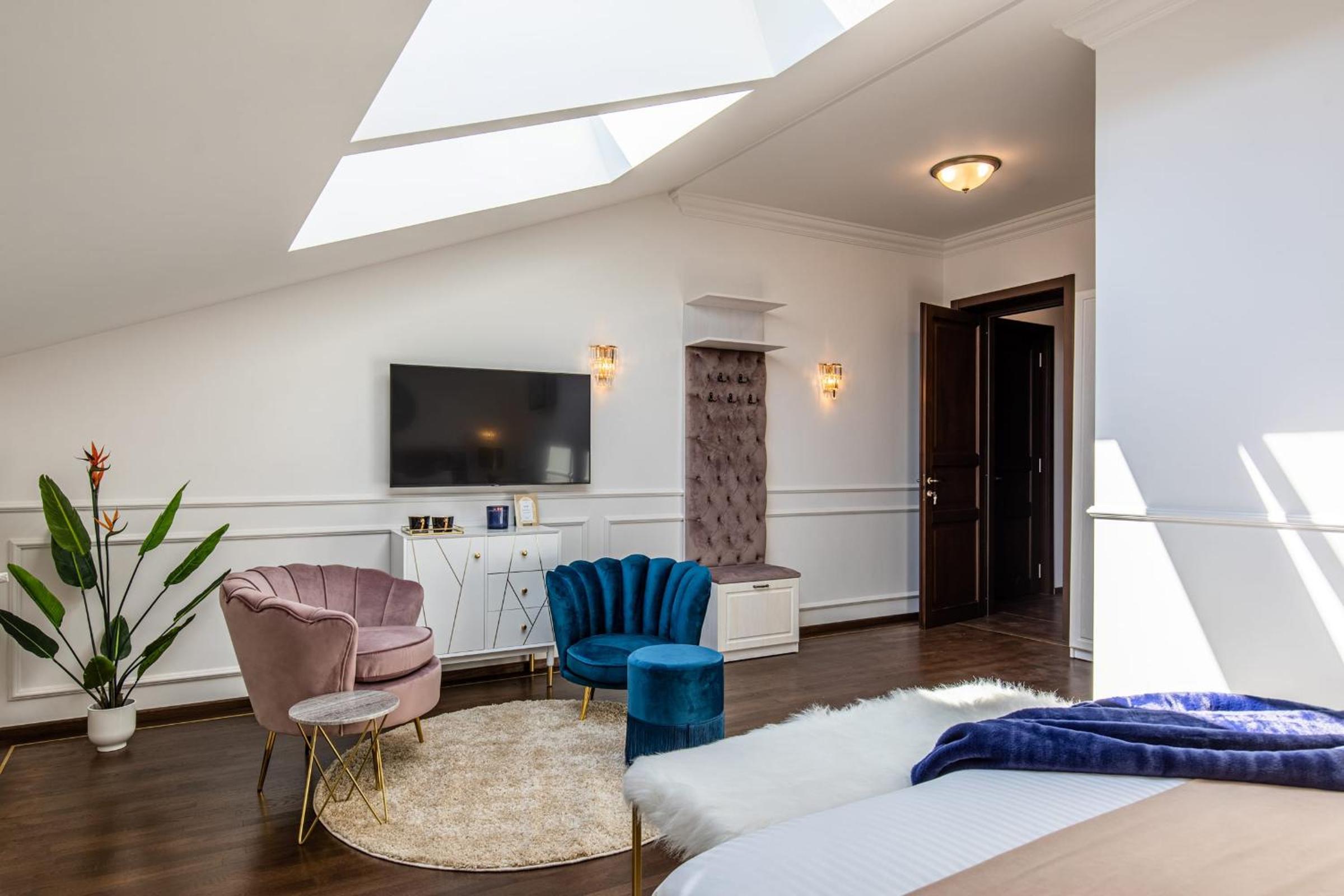 HOLT Old Town One Bedroom Apartments