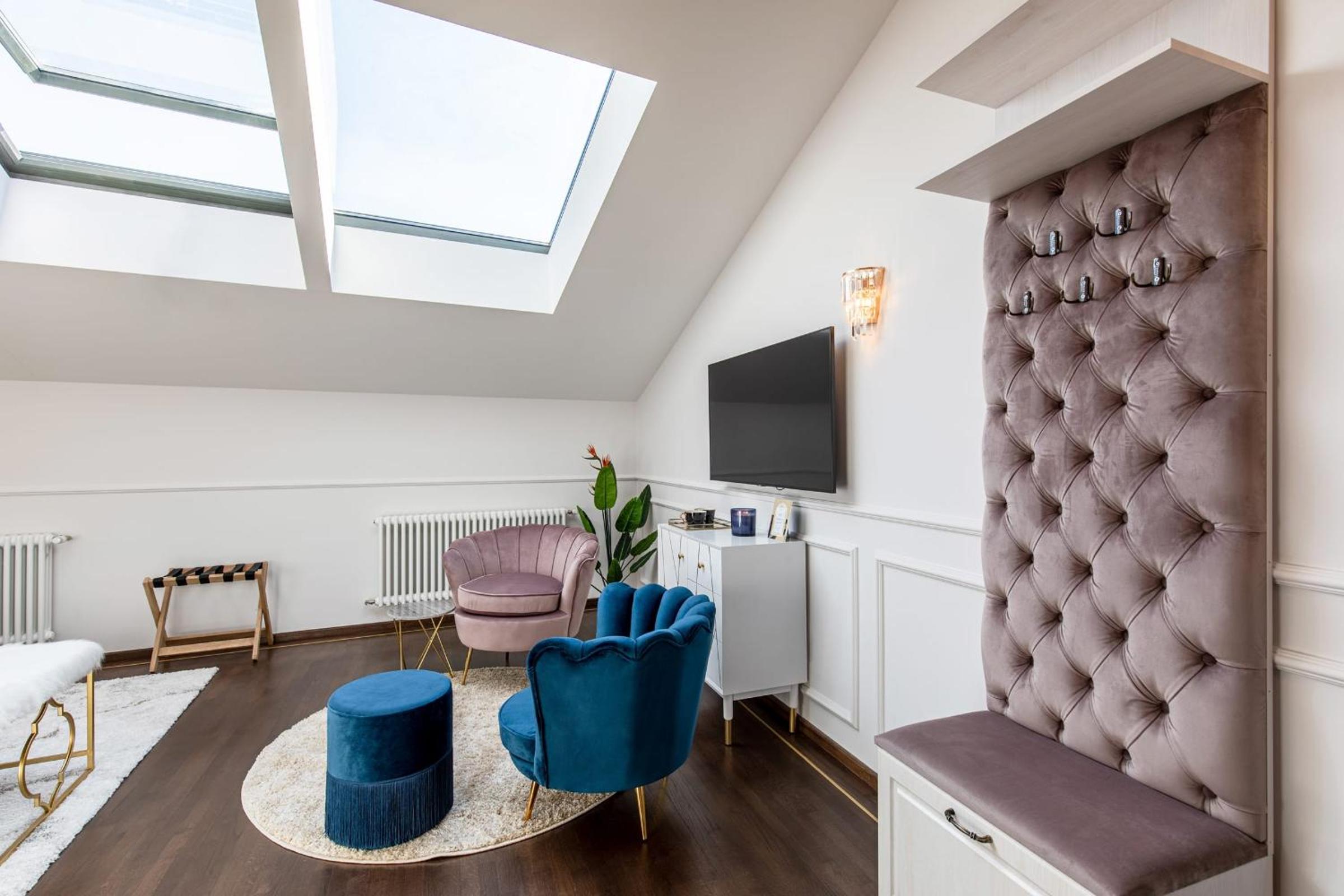 HOLT Old Town One Bedroom Apartments