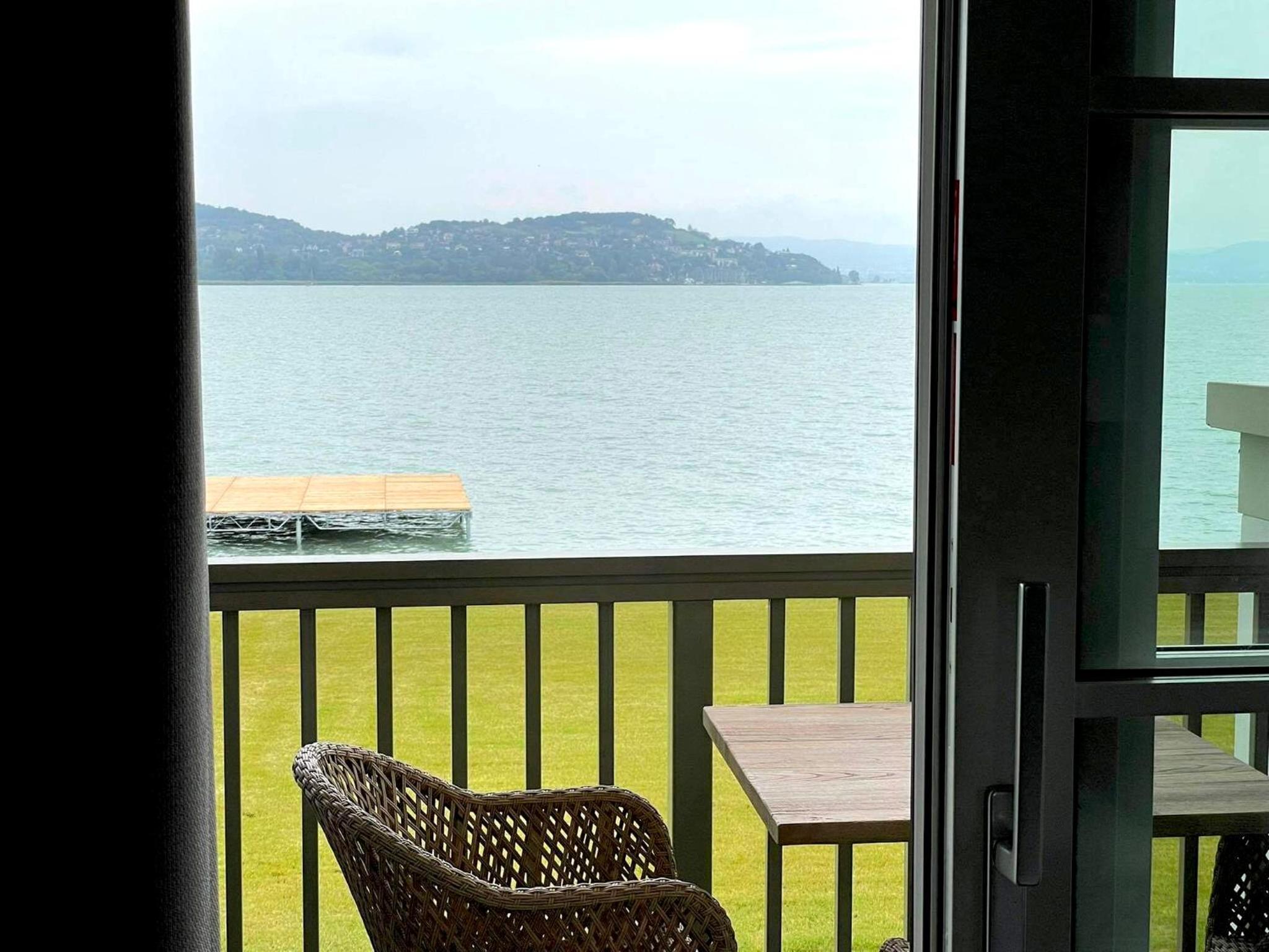 Vízparti luxus apartman Szántód