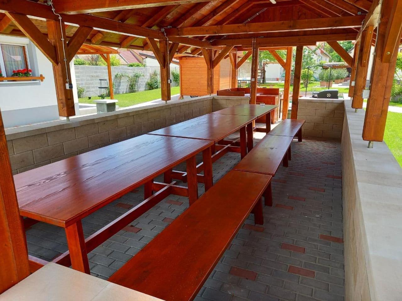 Kertész Apartmanok