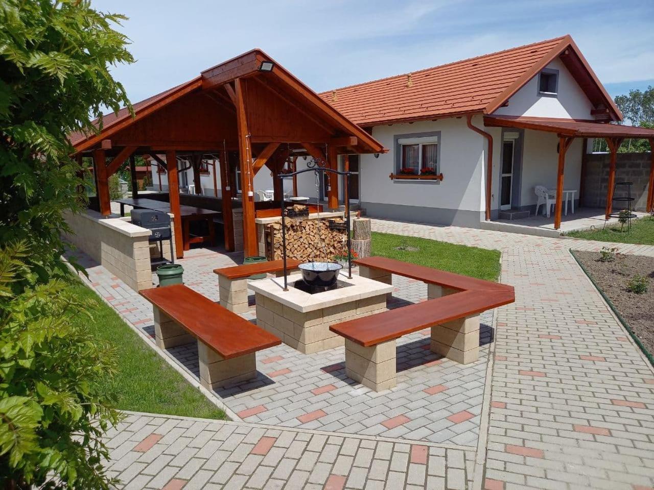 Kertész Apartmanok