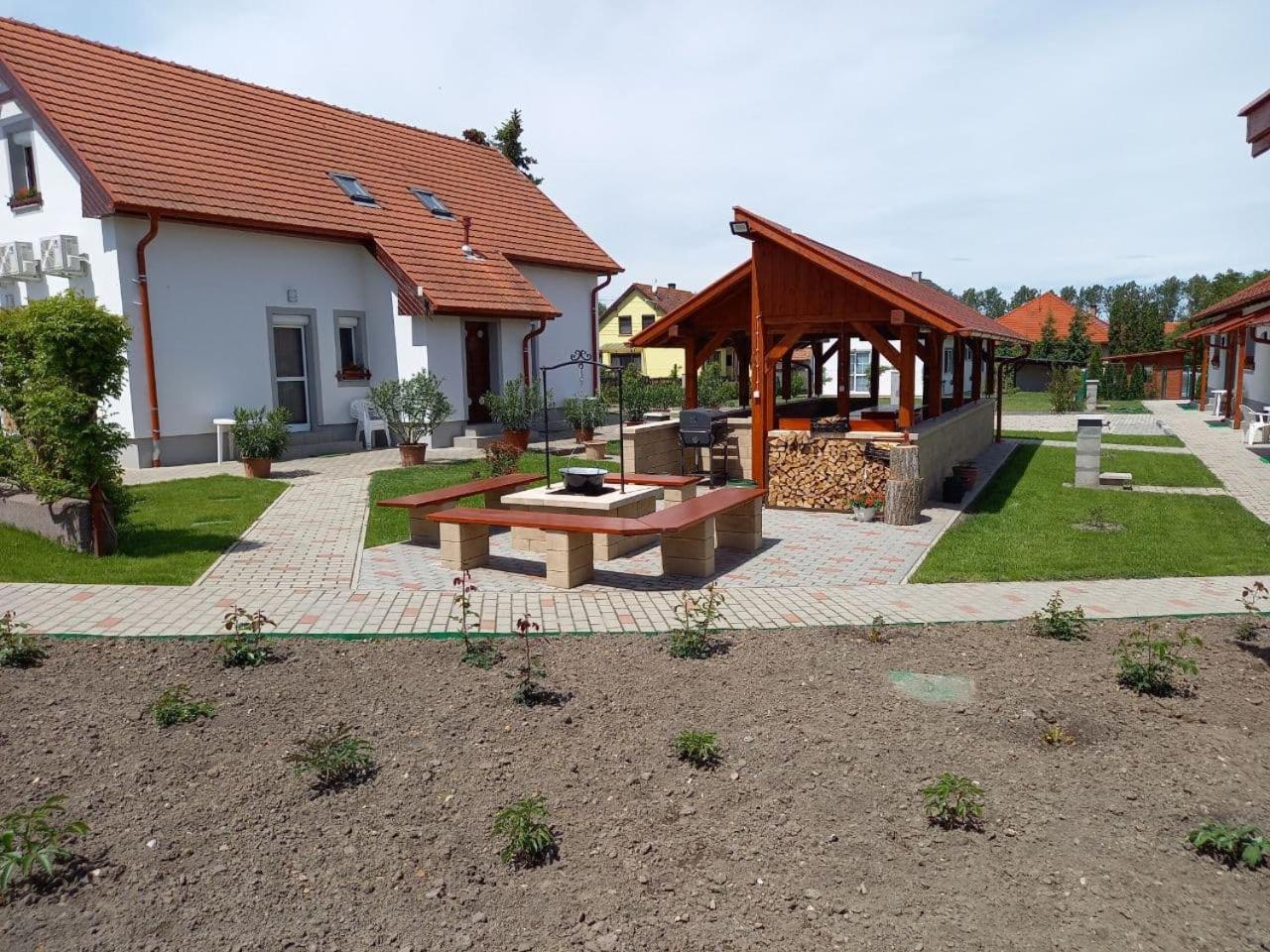 Kertész Apartmanok