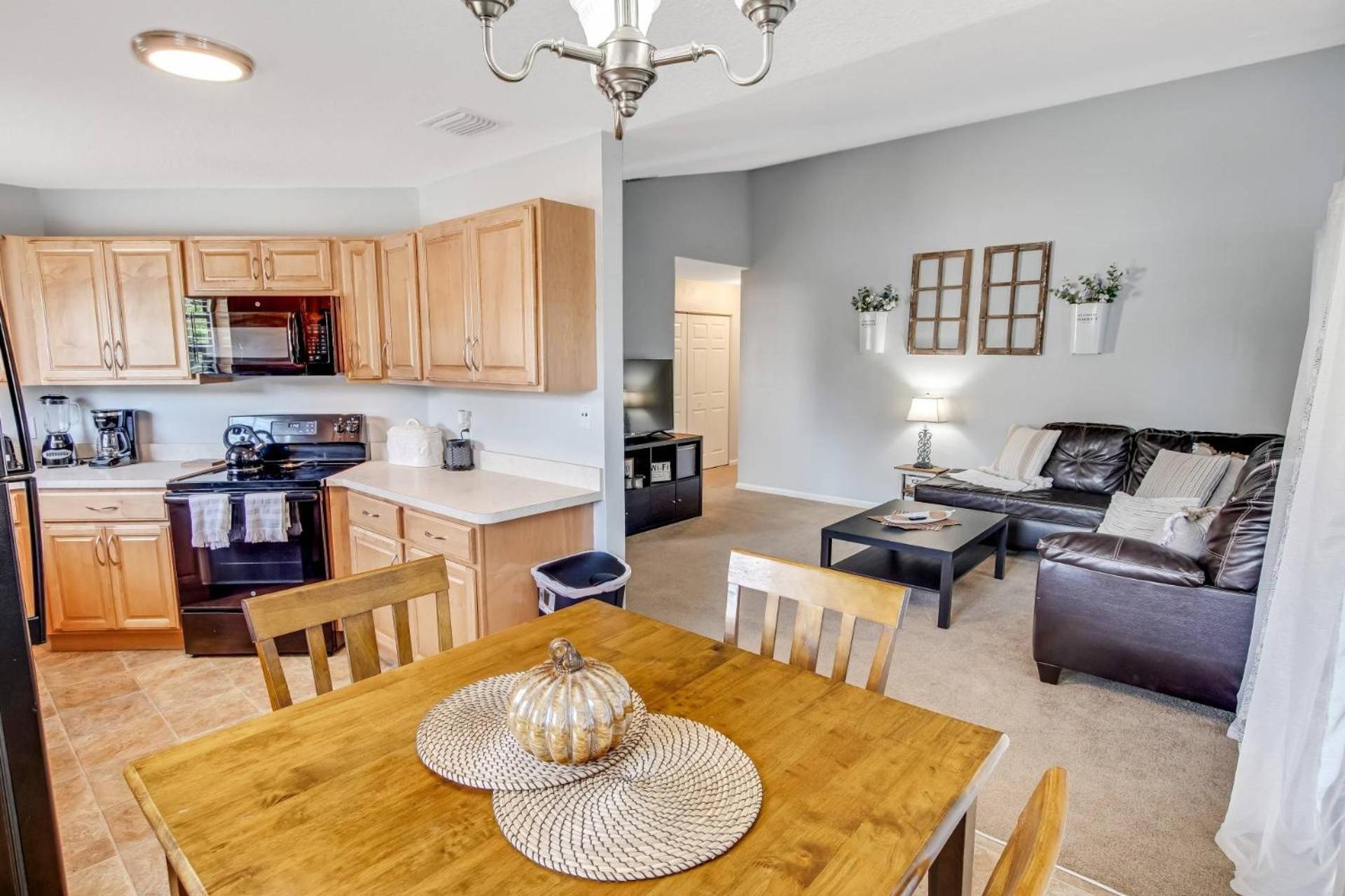 Coral Reef Ct N, Suite B view 2
