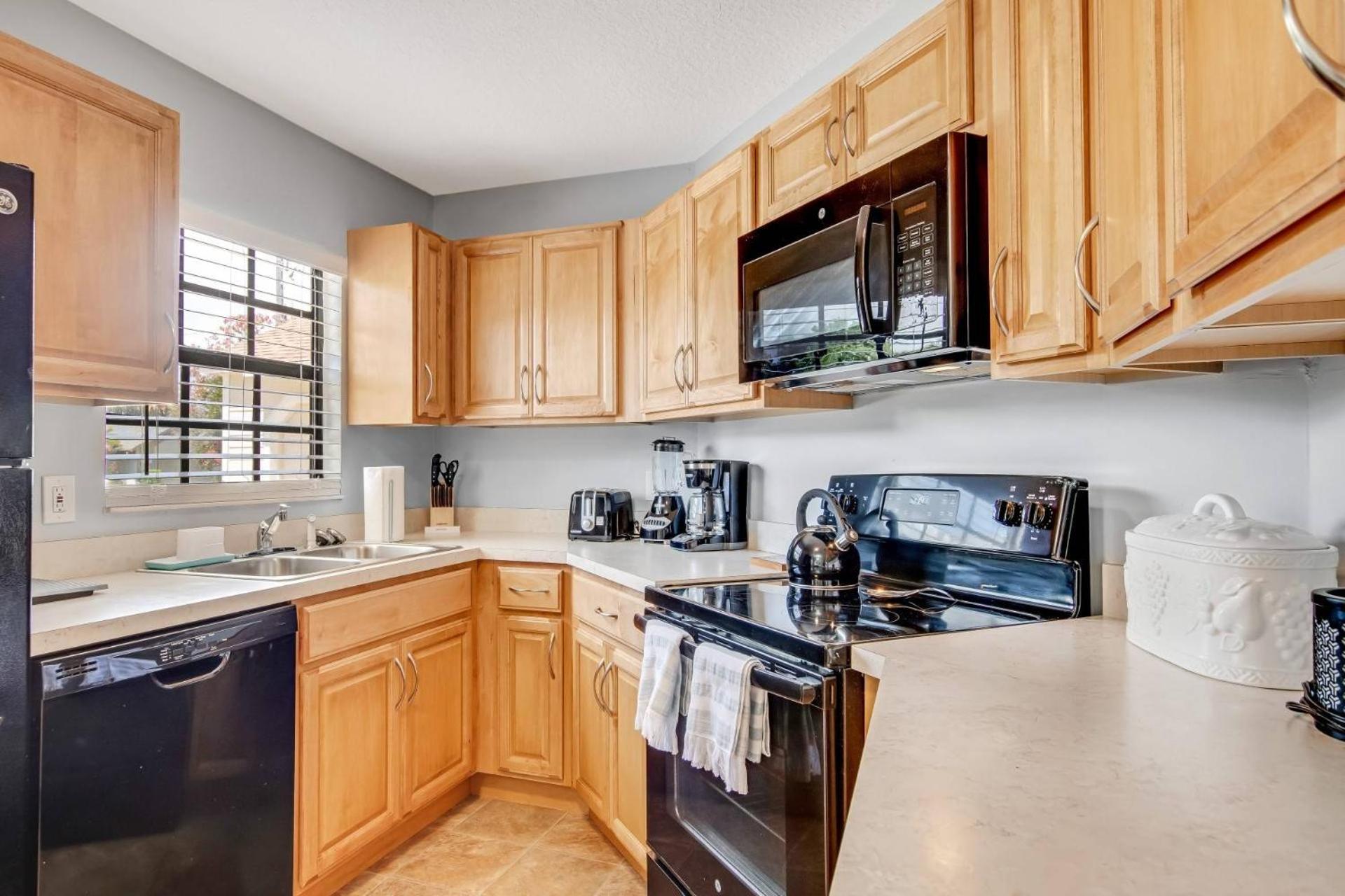 Coral Reef Ct N, Suite B view 3
