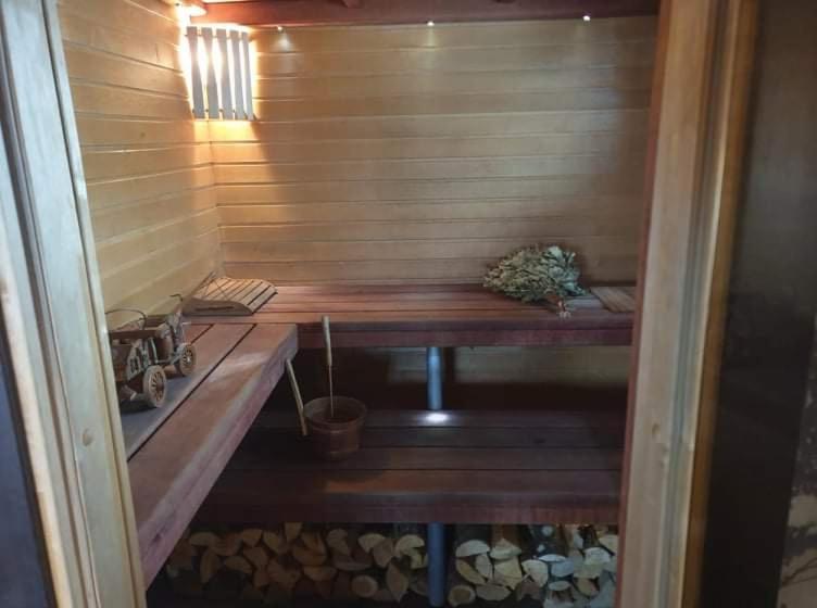 Photo 51