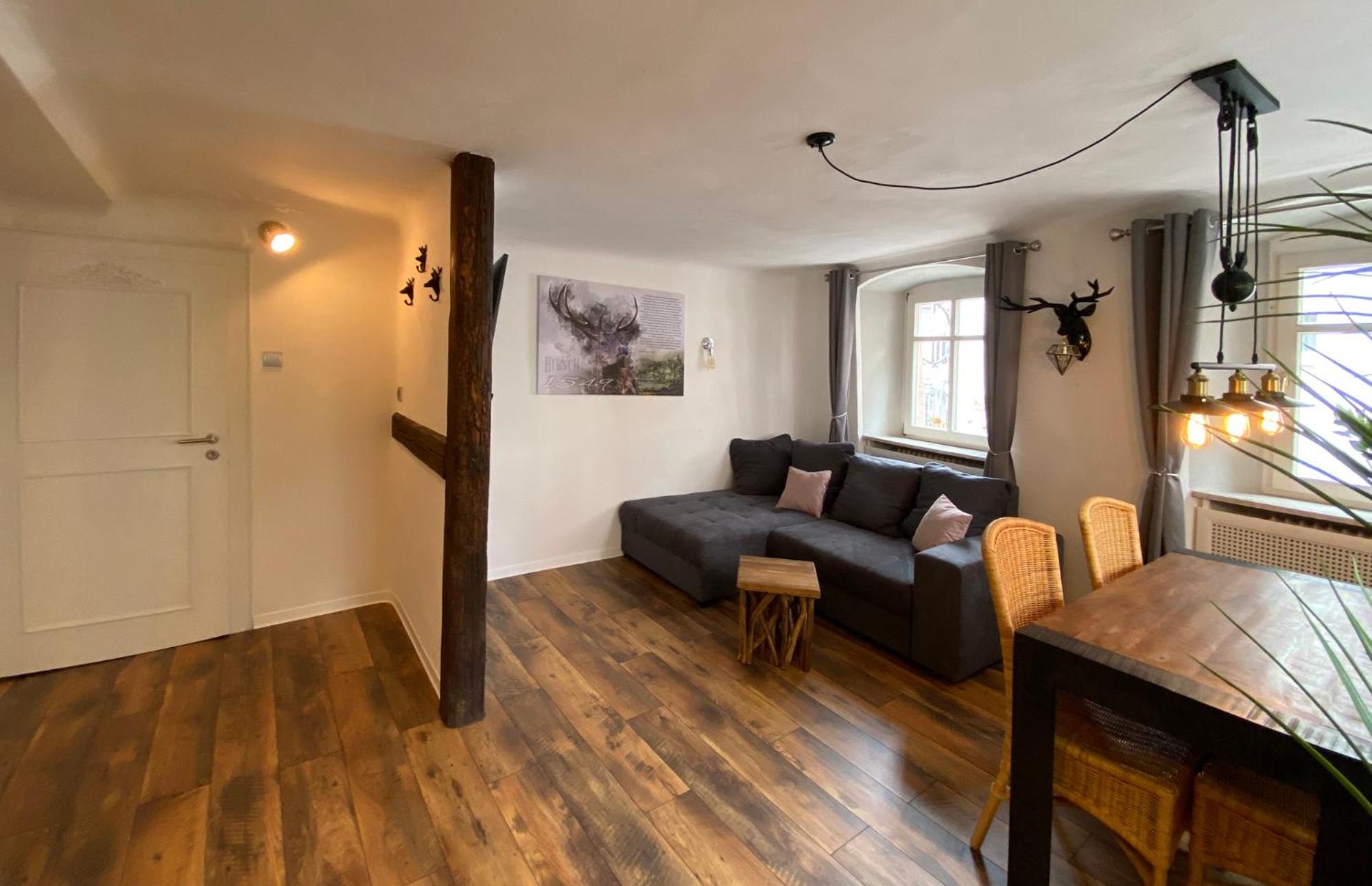 Appartement Schlossberg, Gasthaus Hirsch