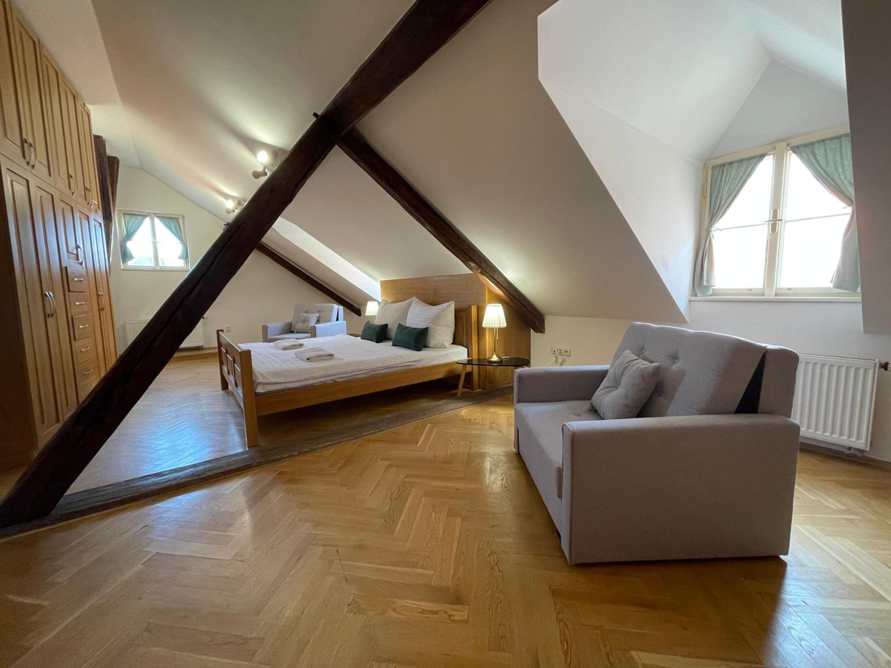 White Swan Boutique Apartments